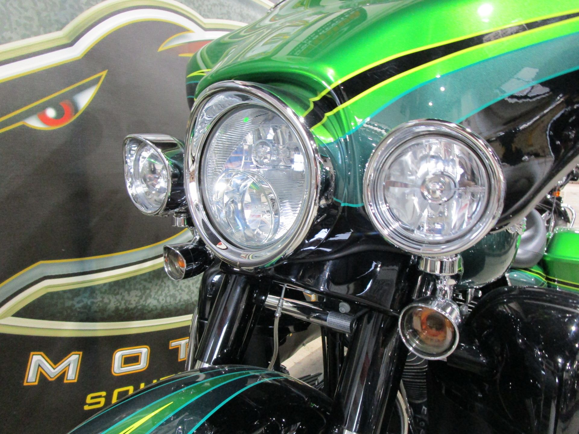 2011 Harley-Davidson CVO™ Street Glide® in South Saint Paul, Minnesota - Photo 20
