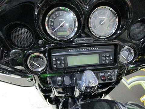 2011 Harley-Davidson CVO™ Street Glide® in South Saint Paul, Minnesota - Photo 43