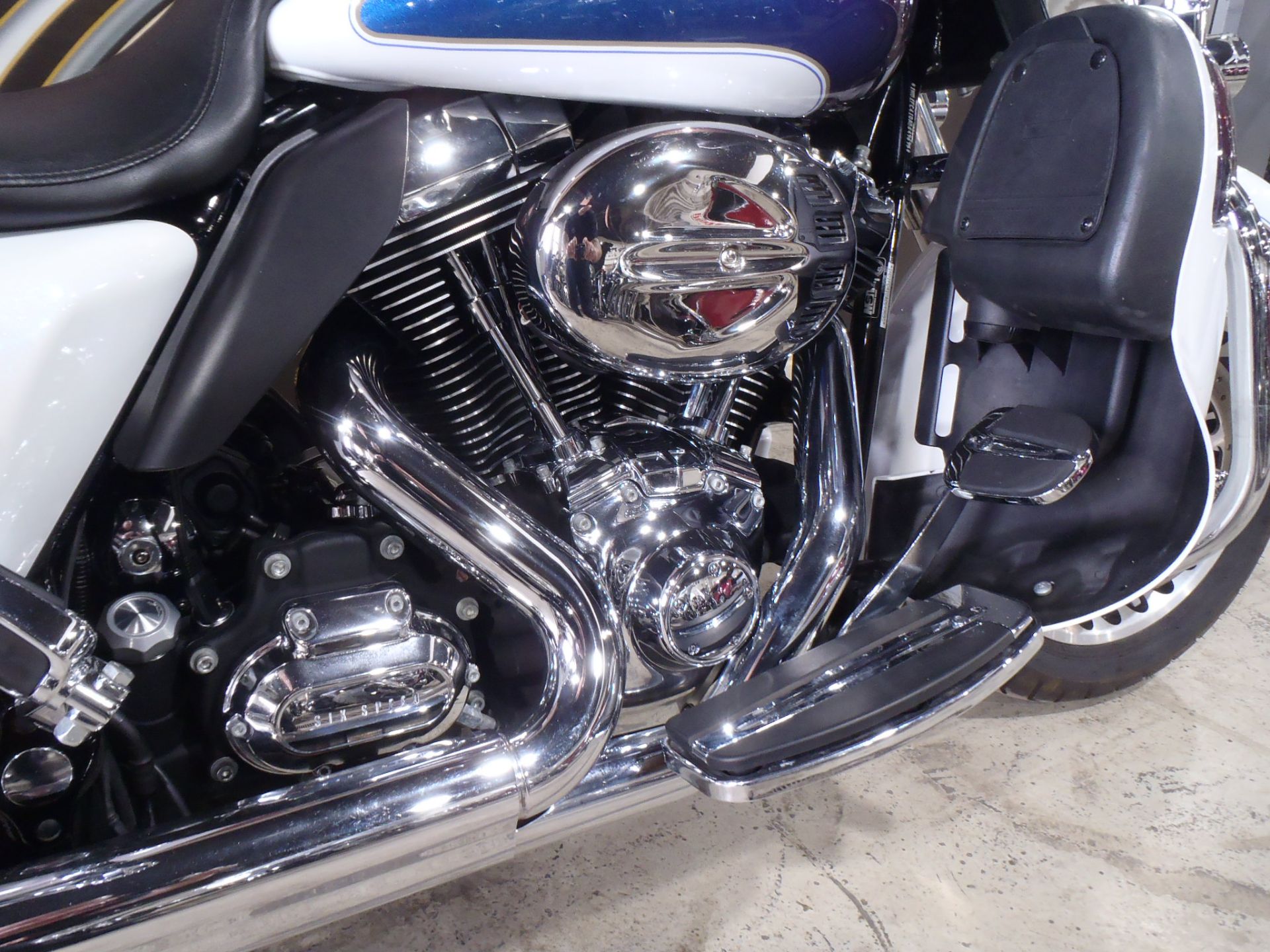 2010 Harley-Davidson Ultra Classic® Electra Glide® in South Saint Paul, Minnesota - Photo 7