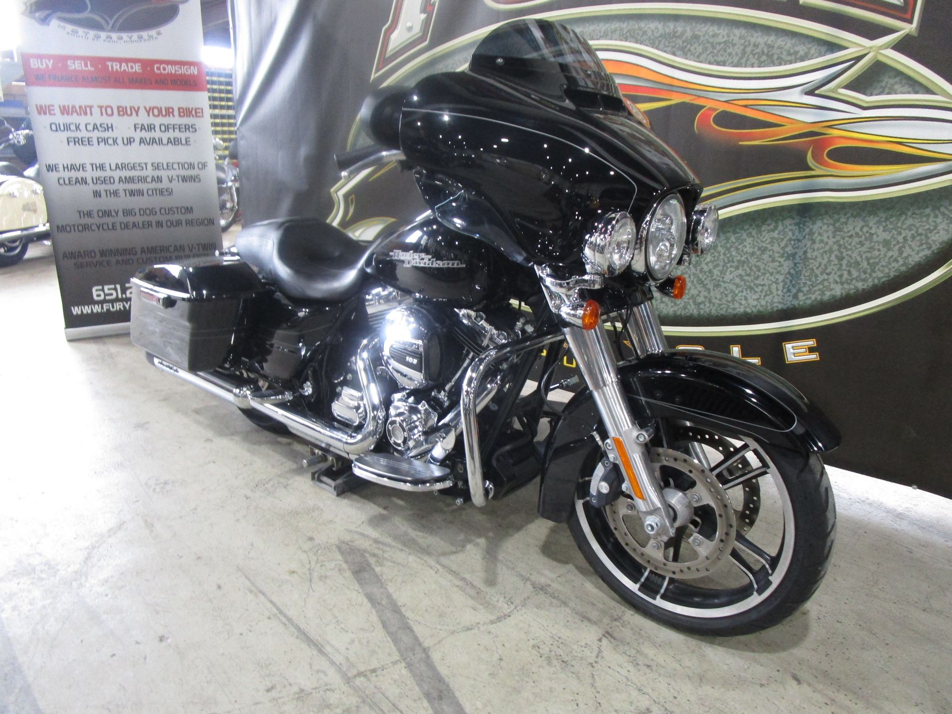 2015 Harley-Davidson Street Glide® Special in South Saint Paul, Minnesota - Photo 6