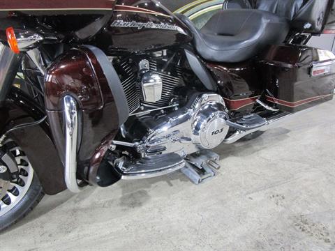 2011 Harley-Davidson Road Glide® Ultra in South Saint Paul, Minnesota - Photo 17