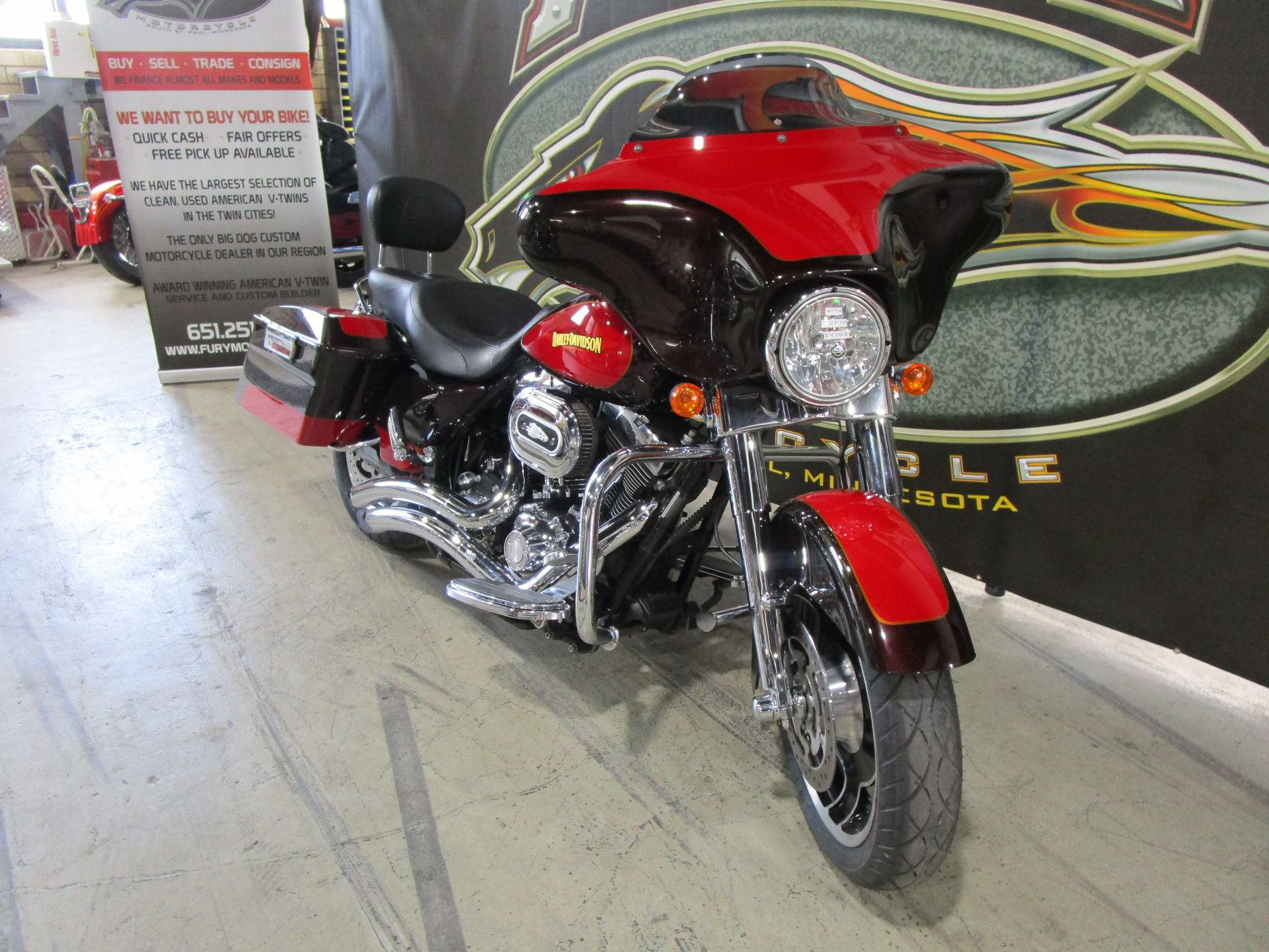 2010 Harley-Davidson Street Glide® in South Saint Paul, Minnesota - Photo 3