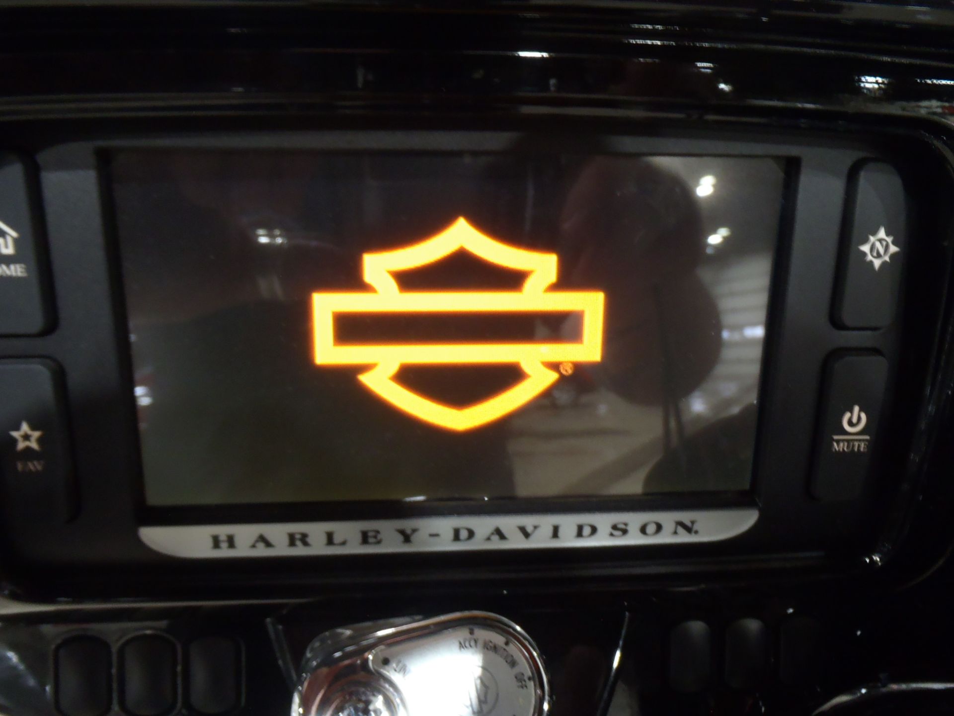 2016 Harley-Davidson Street Glide® Special in South Saint Paul, Minnesota - Photo 19