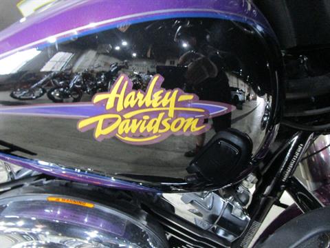 2011 Harley-Davidson Ultra Classic® Electra Glide® in South Saint Paul, Minnesota - Photo 6