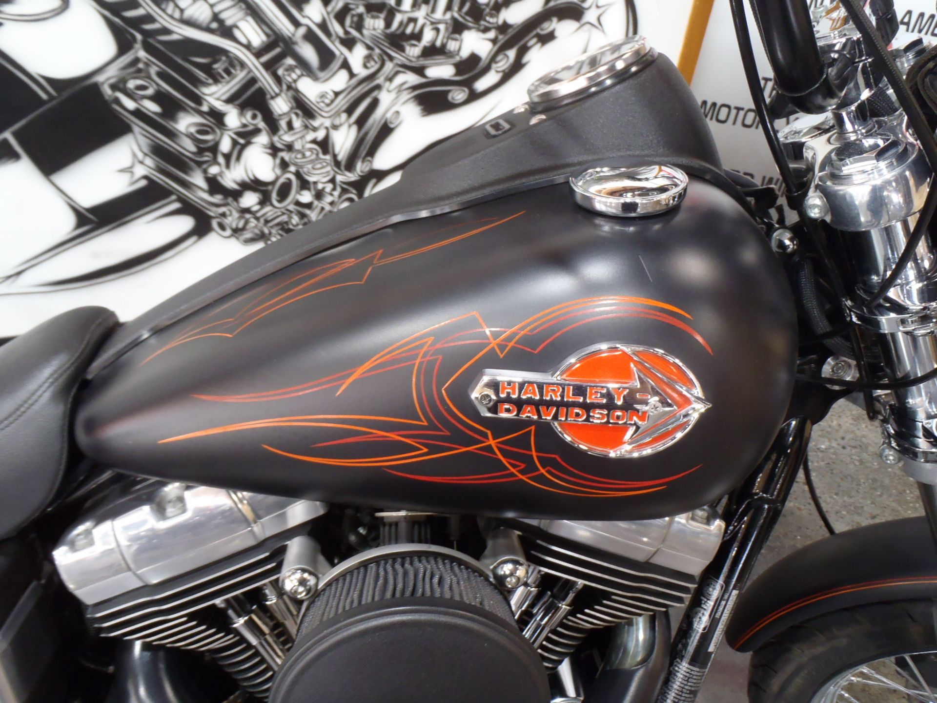 2006 Harley-Davidson Dyna™ Street Bob™ in South Saint Paul, Minnesota - Photo 7