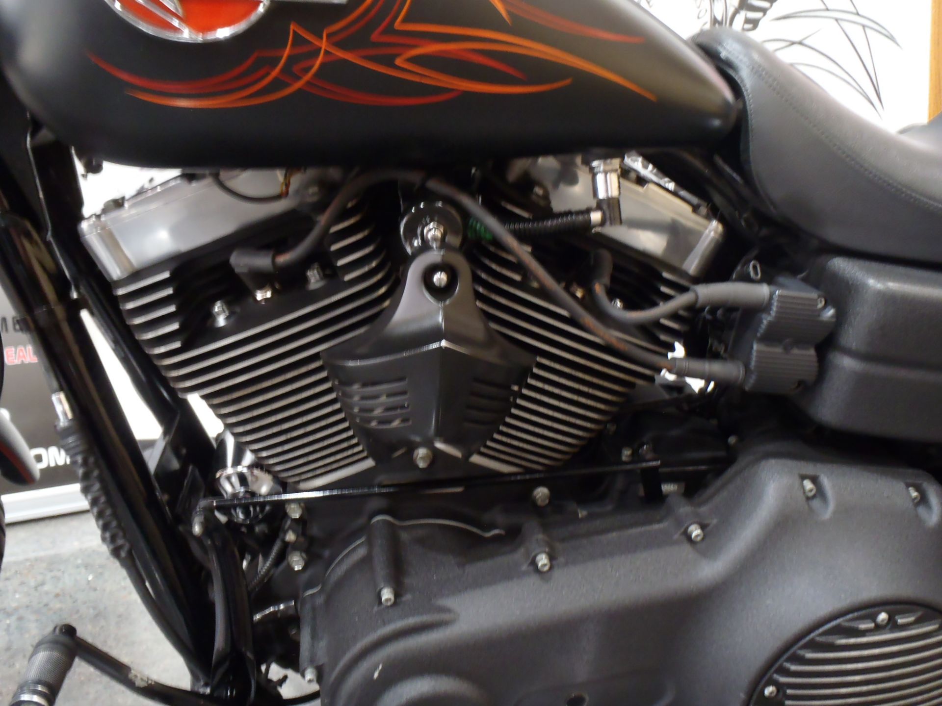 2006 Harley-Davidson Dyna™ Street Bob™ in South Saint Paul, Minnesota - Photo 19