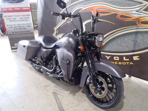 2017 Harley-Davidson Road King® Special in South Saint Paul, Minnesota - Photo 3