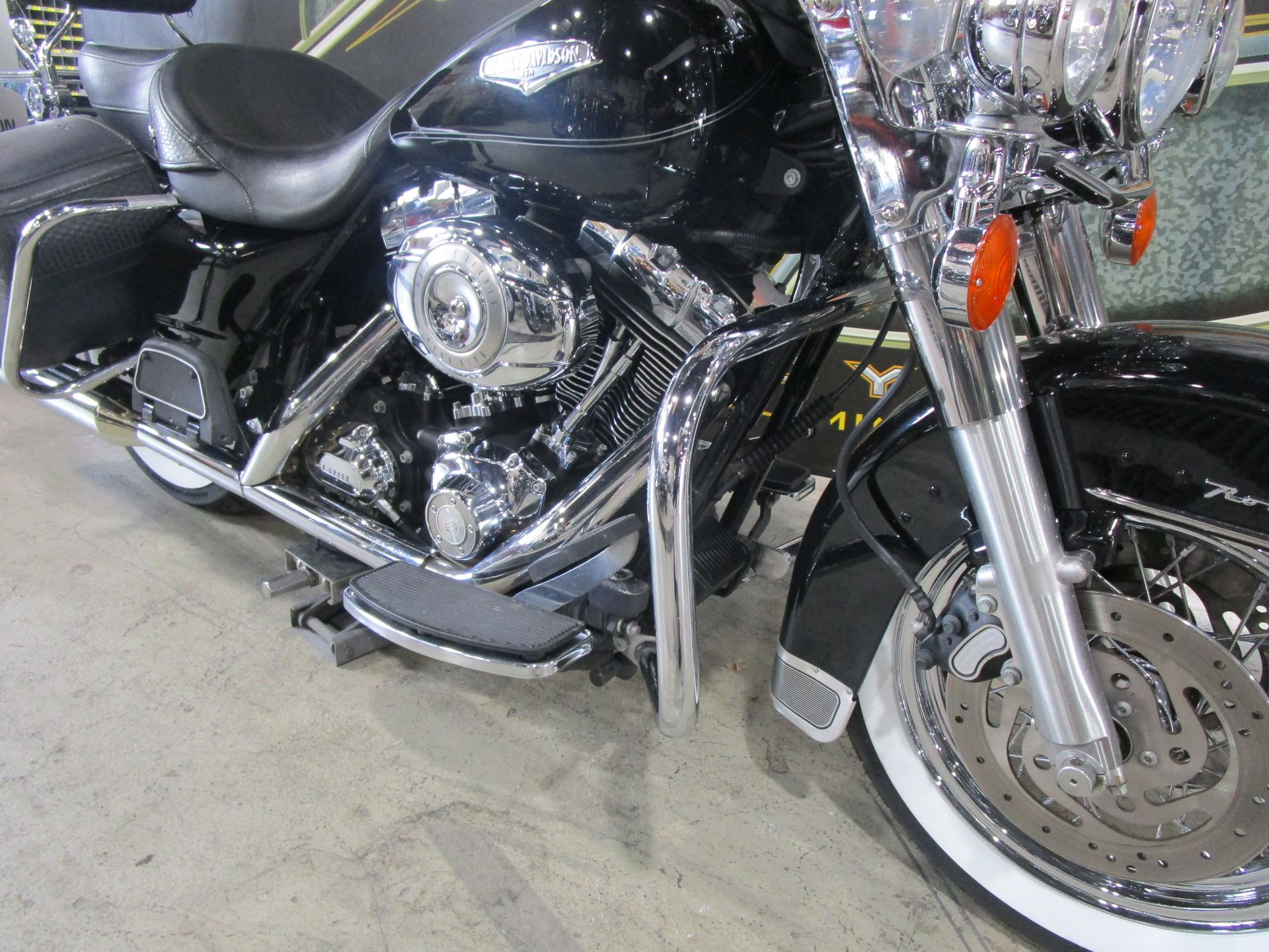 2007 Harley-Davidson Road King® Classic in South Saint Paul, Minnesota - Photo 4