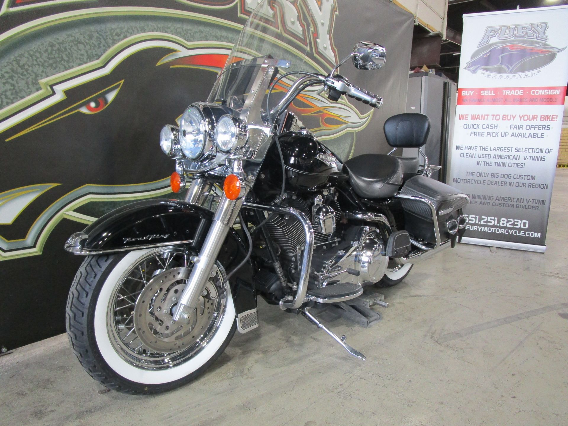 2007 Harley-Davidson Road King® Classic in South Saint Paul, Minnesota - Photo 15