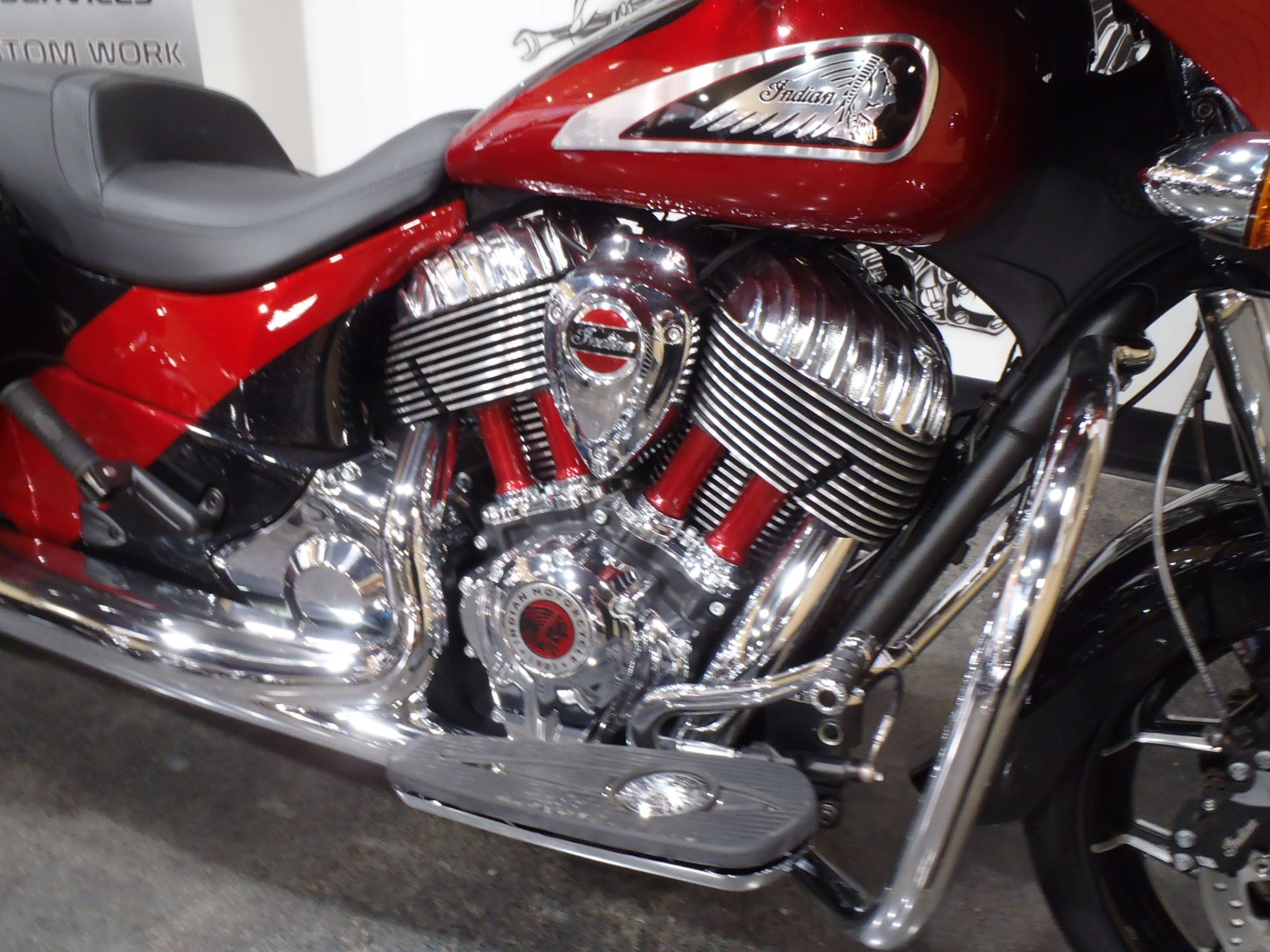 2020 Indian Motorcycle Chieftain® Elite in South Saint Paul, Minnesota - Photo 4