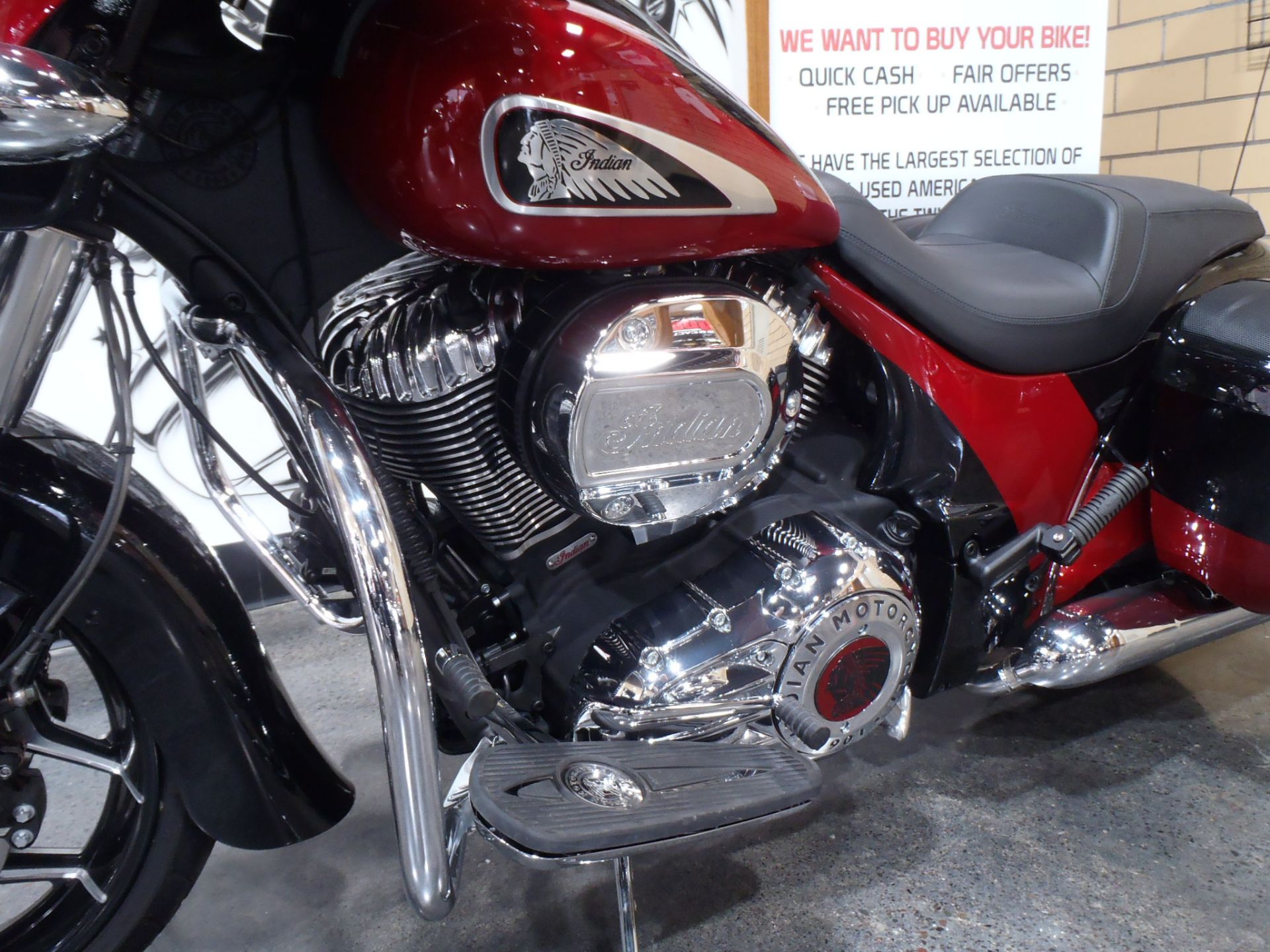 2020 Indian Motorcycle Chieftain® Elite in South Saint Paul, Minnesota - Photo 14