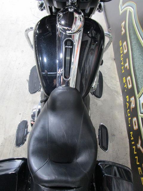 2013 Harley-Davidson Street Glide® in South Saint Paul, Minnesota - Photo 24