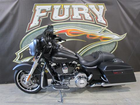 2013 Harley-Davidson Street Glide® in South Saint Paul, Minnesota - Photo 12
