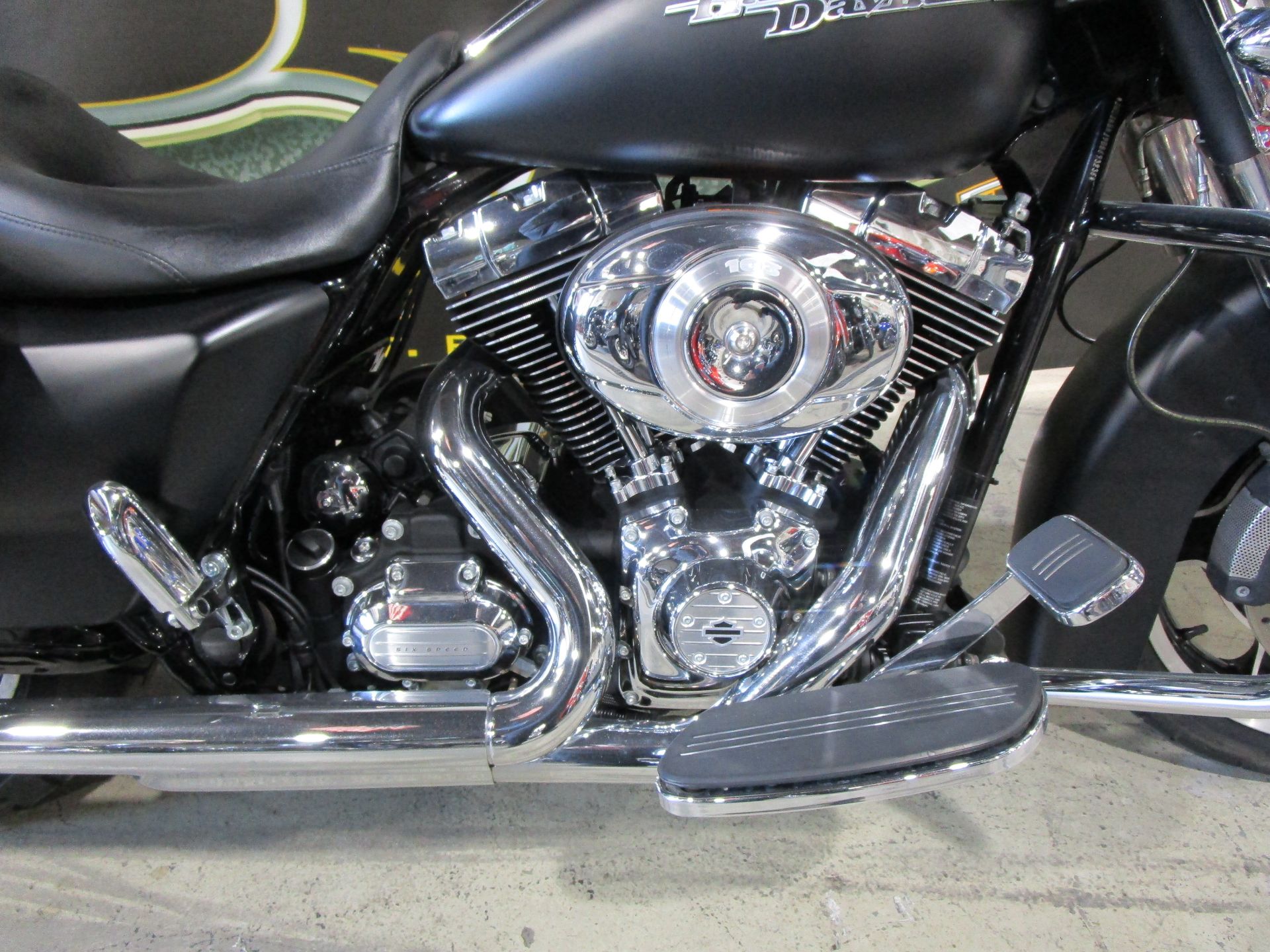 2013 Harley-Davidson Street Glide® in South Saint Paul, Minnesota - Photo 6