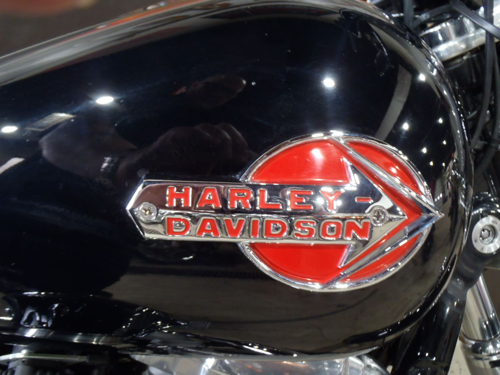 2009 Harley-Davidson Dyna Super Glide in South Saint Paul, Minnesota - Photo 10