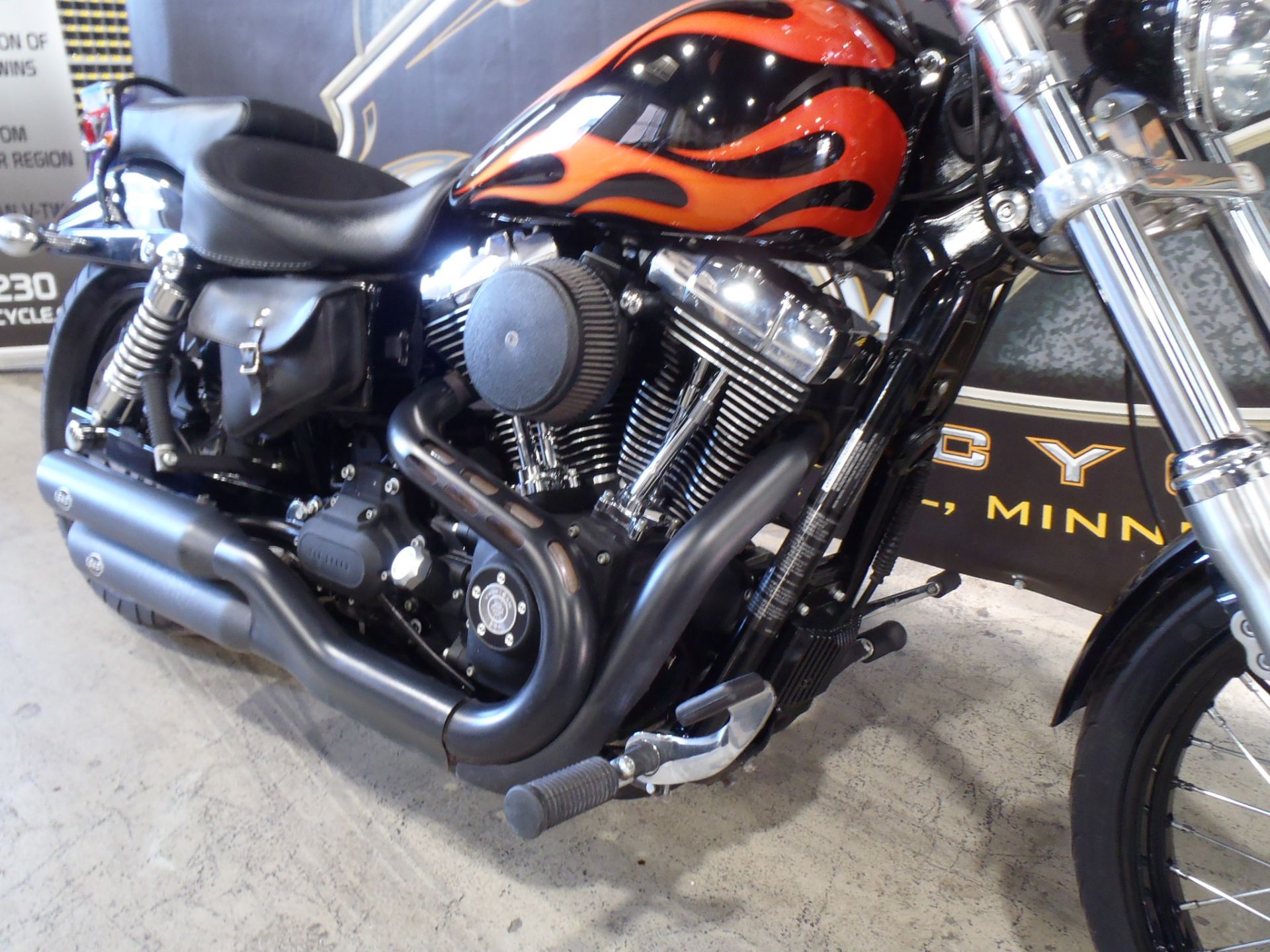 2010 Harley-Davidson Dyna® Wide Glide® in South Saint Paul, Minnesota - Photo 7