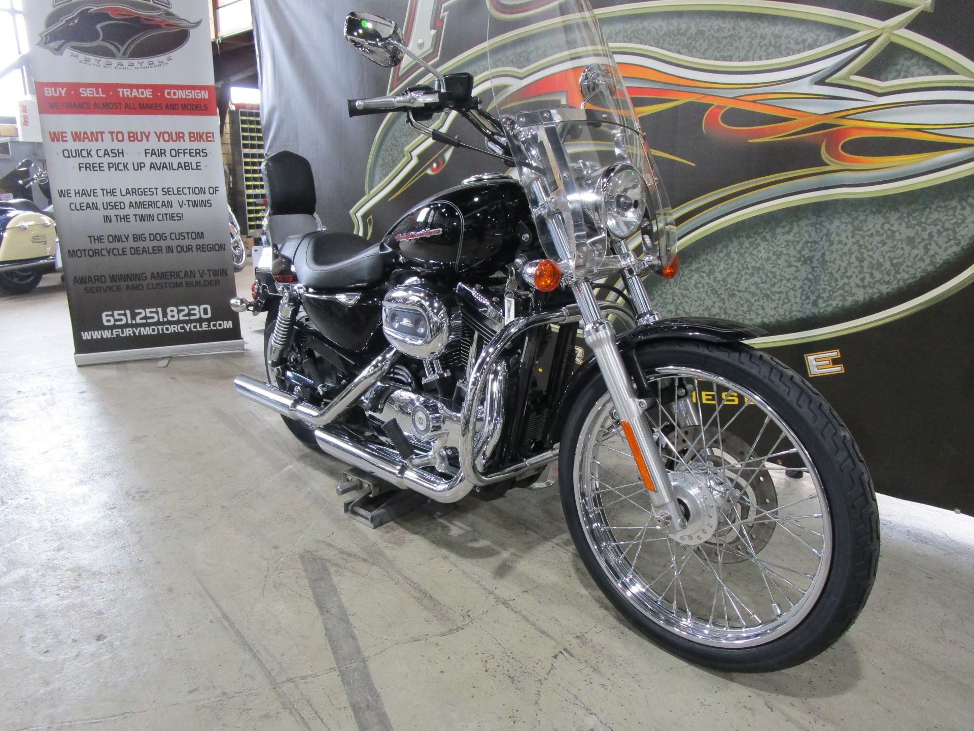 2006 Harley-Davidson Sportster® 1200 Custom in South Saint Paul, Minnesota - Photo 2