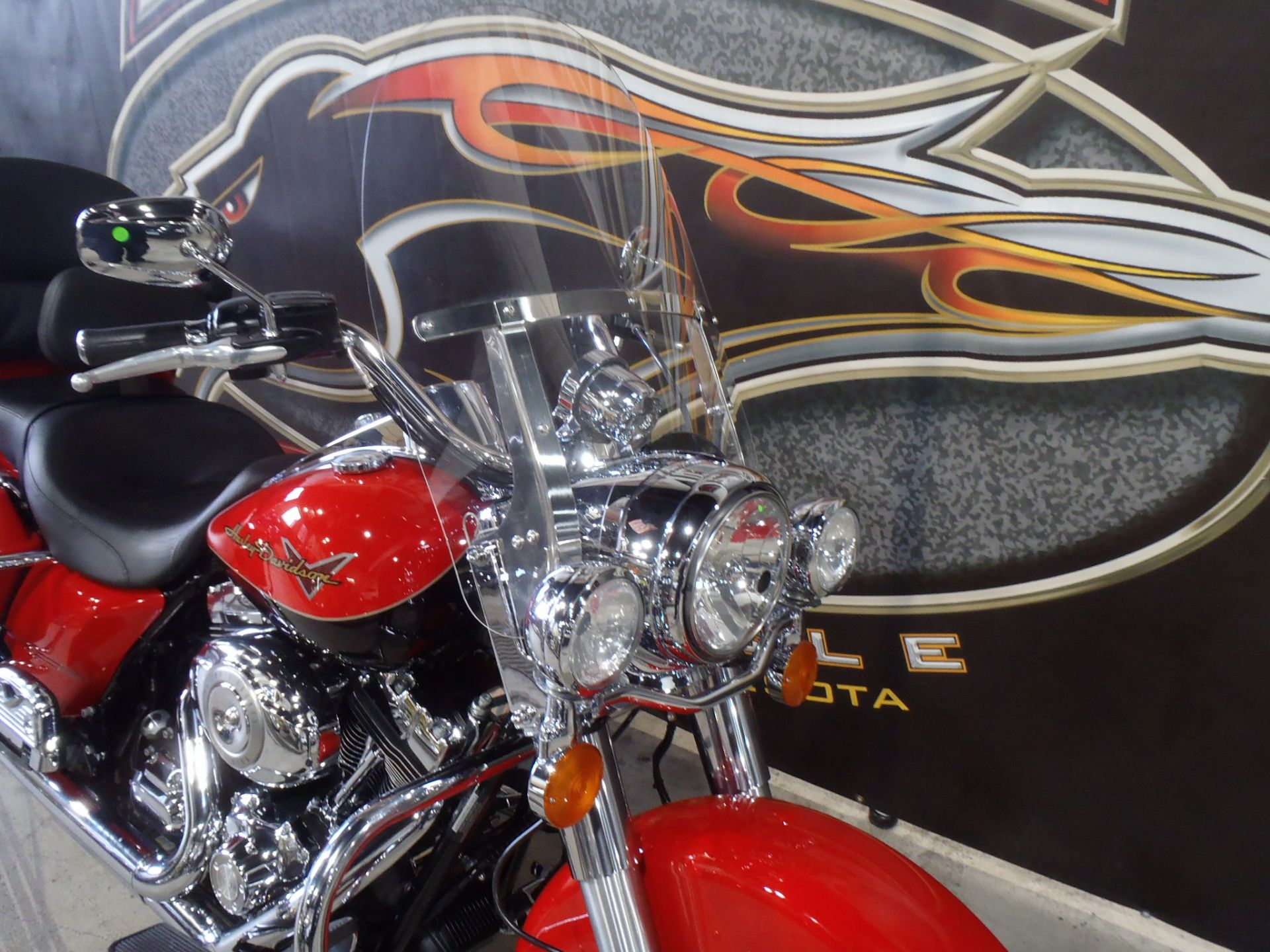 2010 Harley-Davidson Road King® in South Saint Paul, Minnesota - Photo 3