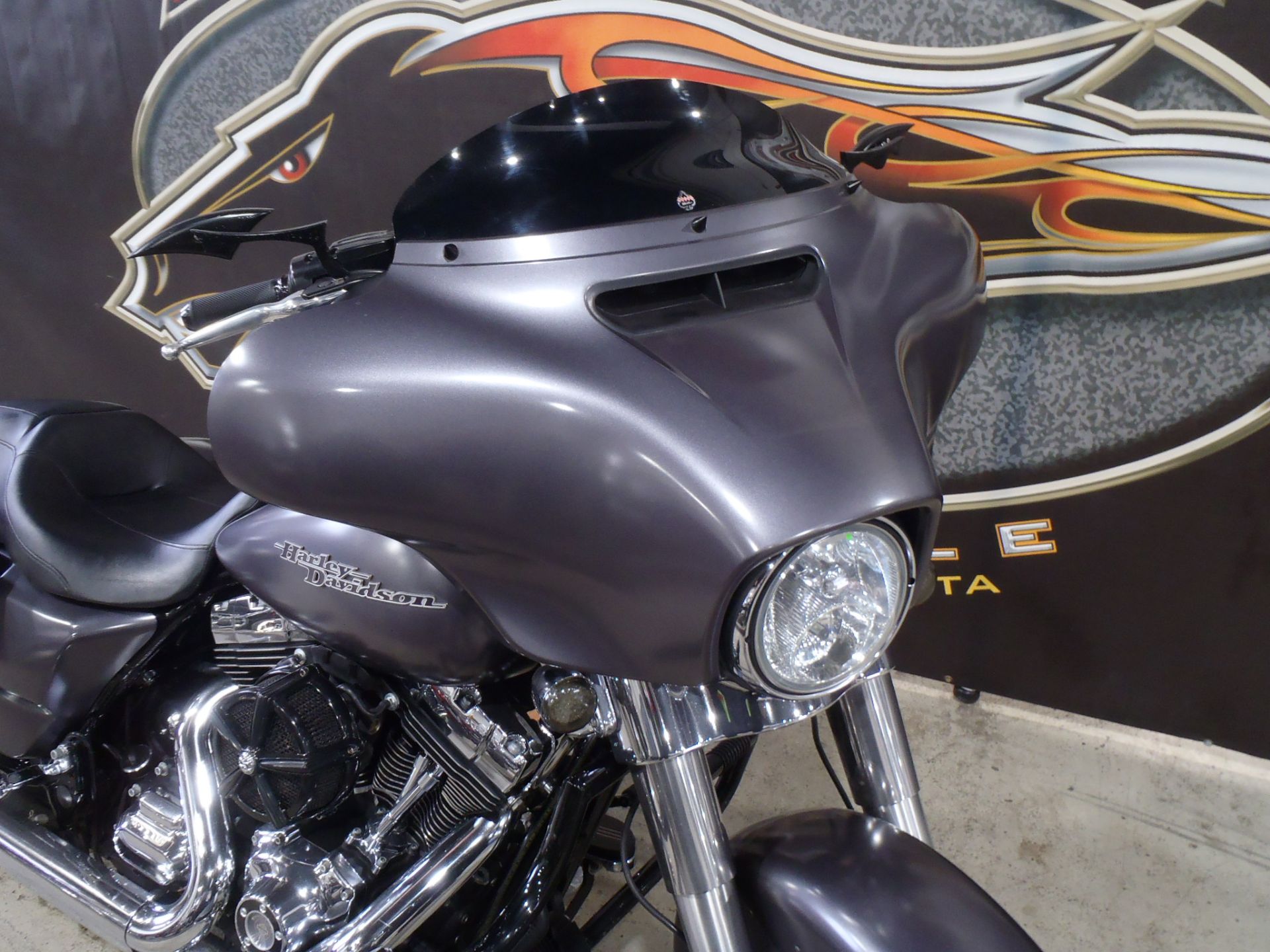 2015 Harley-Davidson Street Glide® in South Saint Paul, Minnesota - Photo 10
