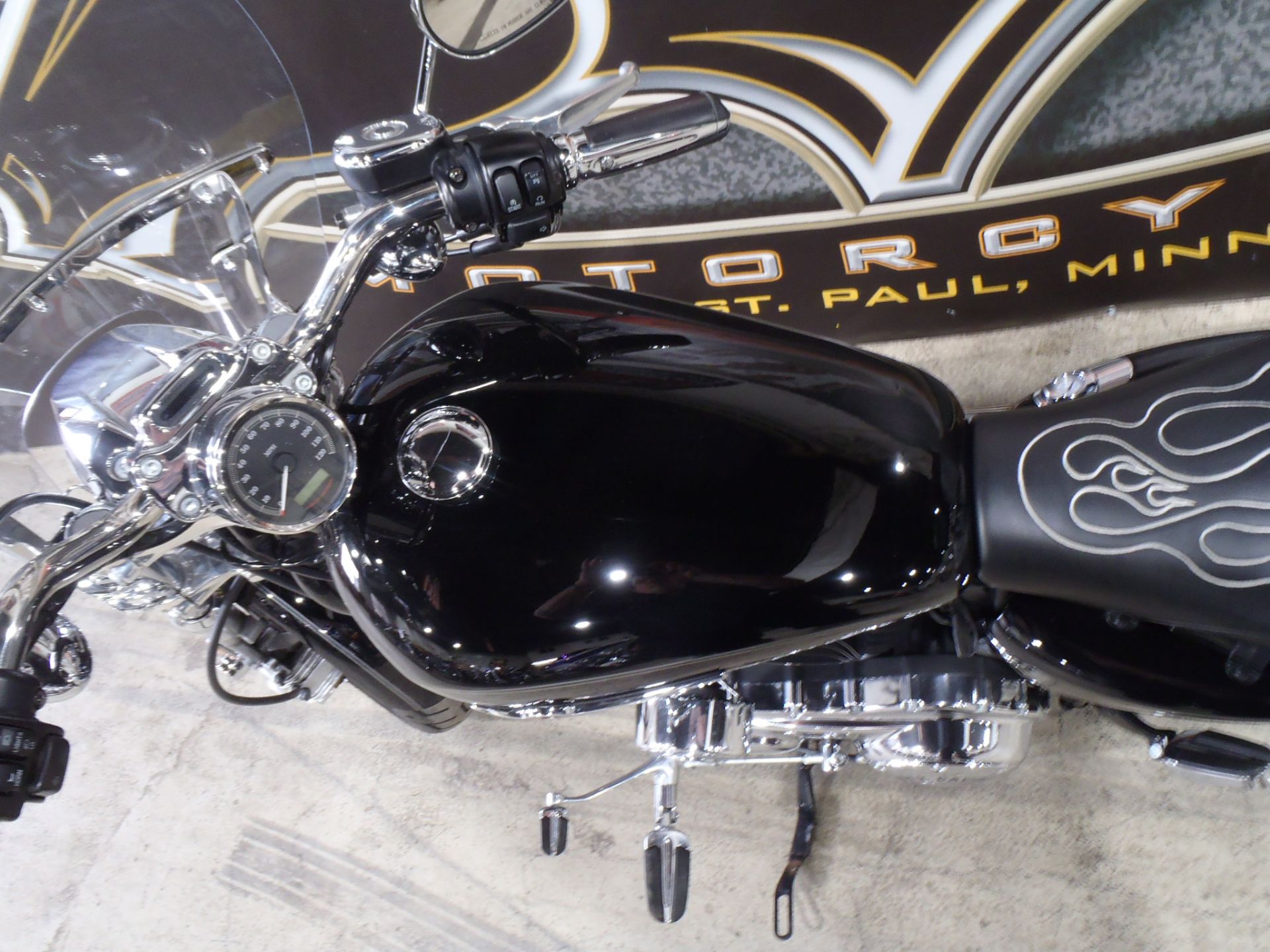 2012 Harley-Davidson Sportster® 1200 Custom in South Saint Paul, Minnesota - Photo 17