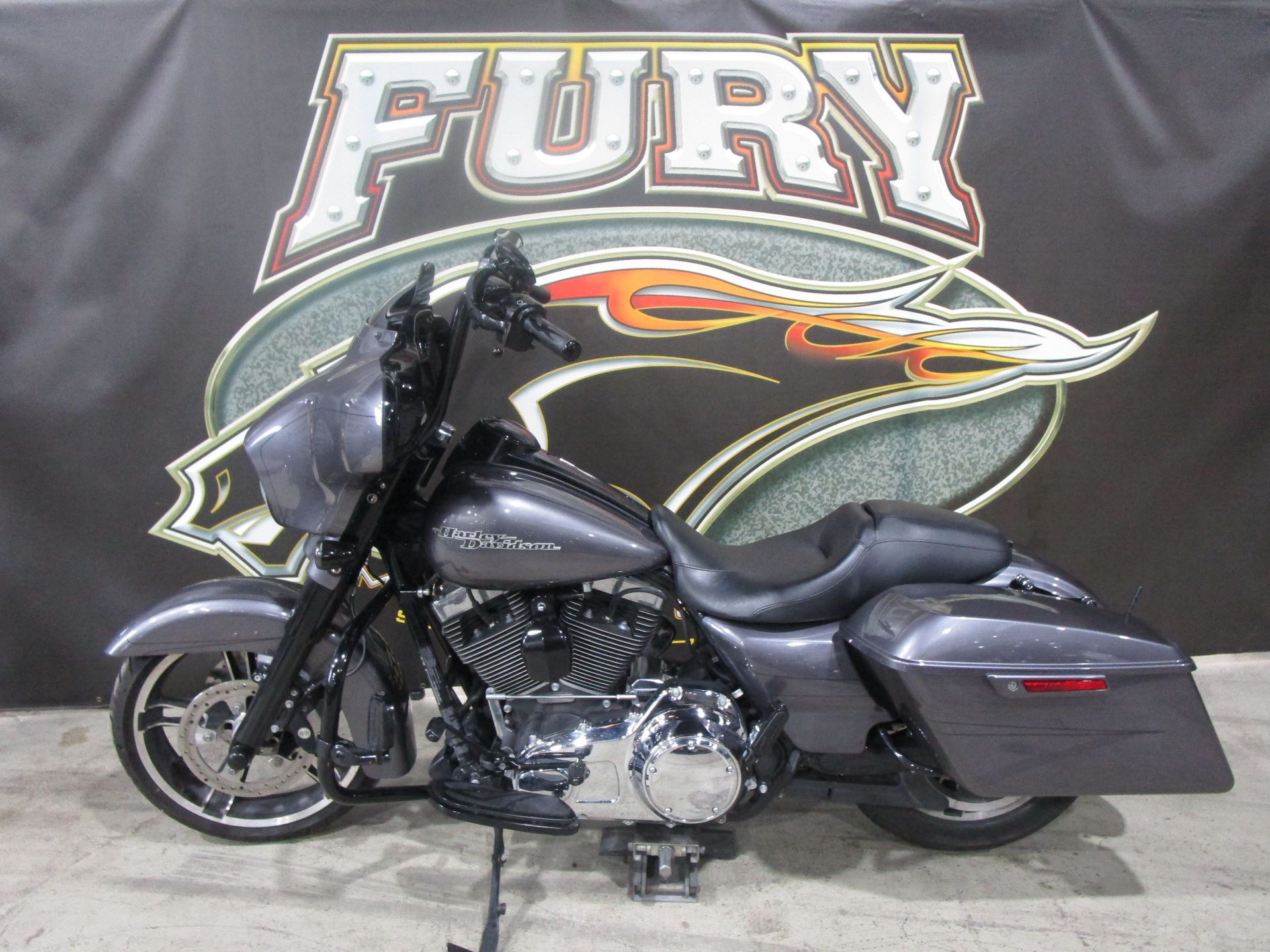 2015 Harley-Davidson Street Glide® Special in South Saint Paul, Minnesota - Photo 10