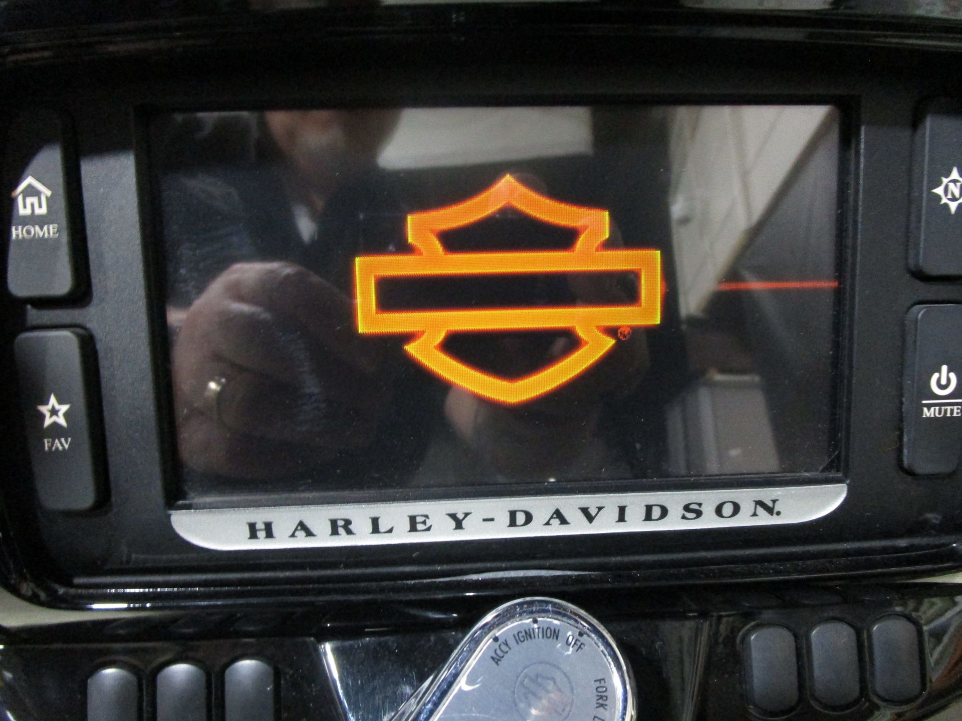 2015 Harley-Davidson Street Glide® Special in South Saint Paul, Minnesota - Photo 23