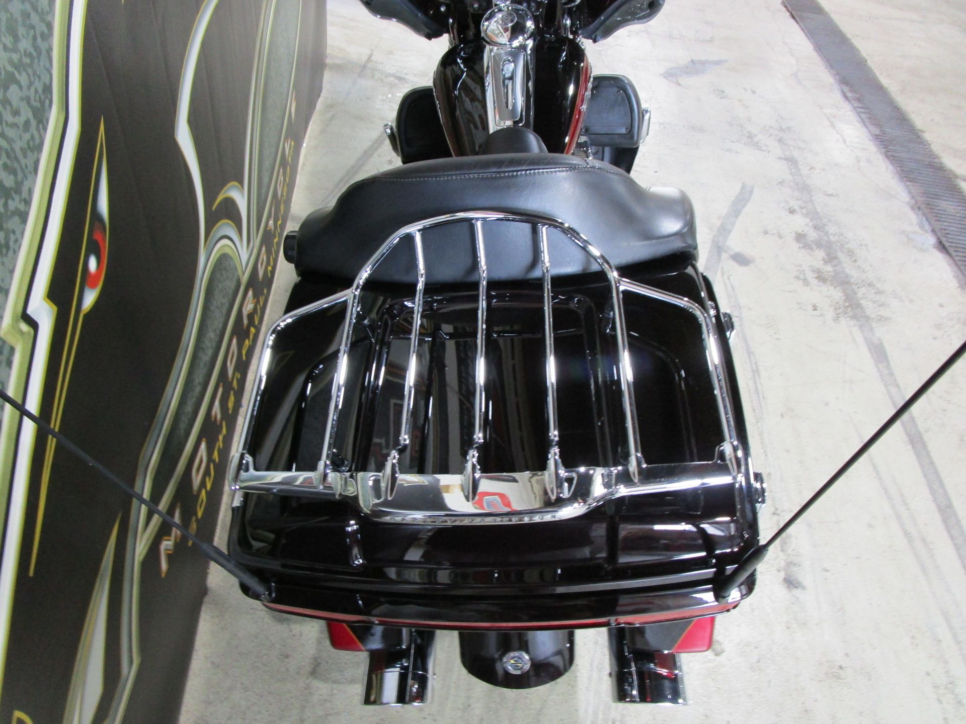 2011 Harley-Davidson CVO™ Ultra Classic® Electra Glide® in South Saint Paul, Minnesota - Photo 9