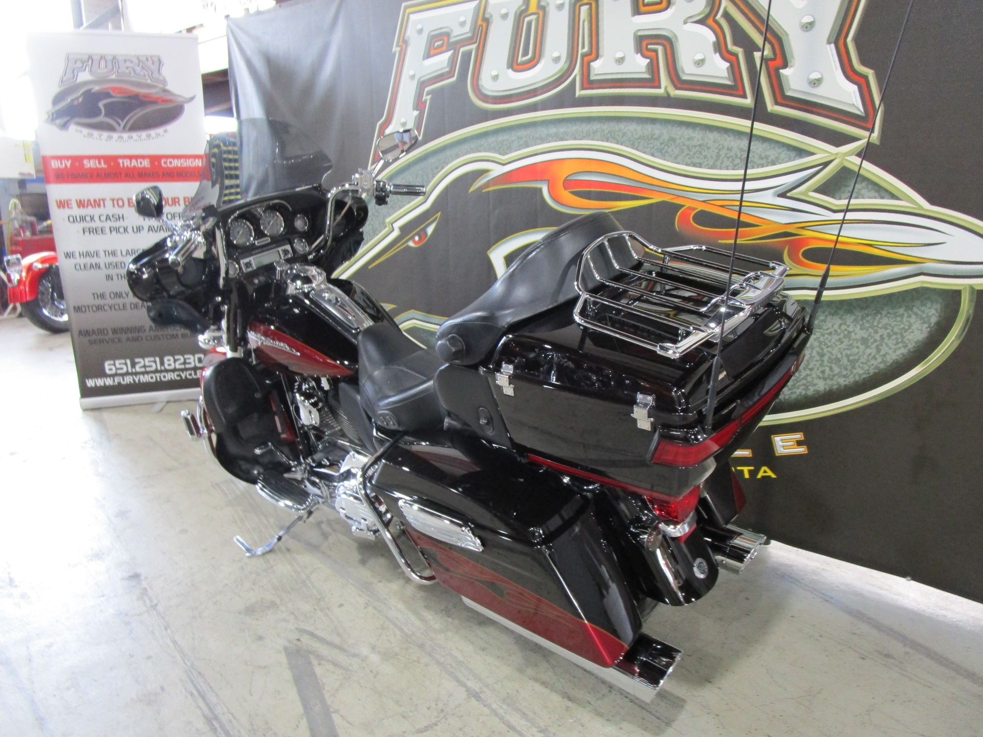 2011 Harley-Davidson CVO™ Ultra Classic® Electra Glide® in South Saint Paul, Minnesota - Photo 18
