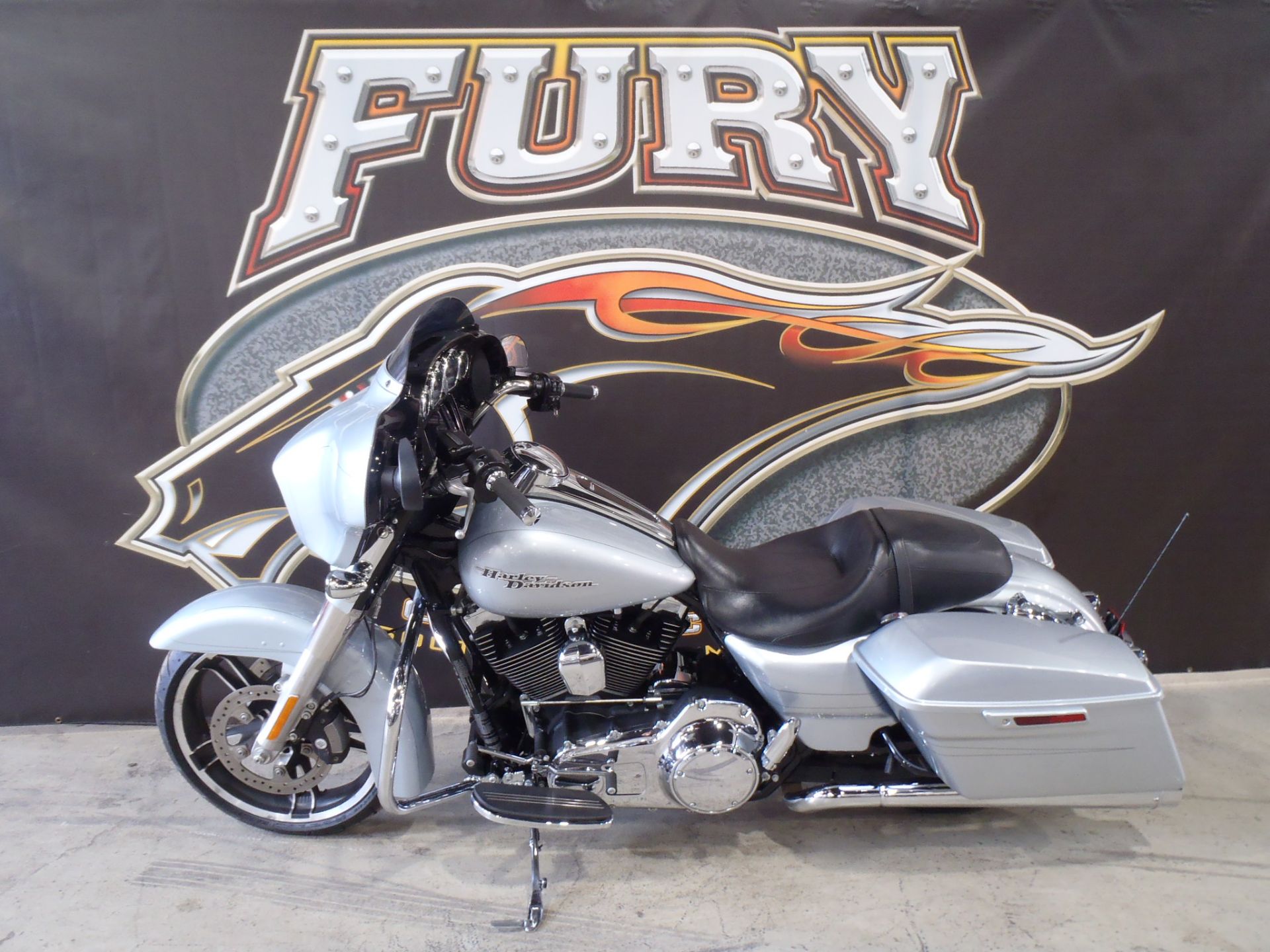 2015 Harley-Davidson Street Glide® Special in South Saint Paul, Minnesota - Photo 9