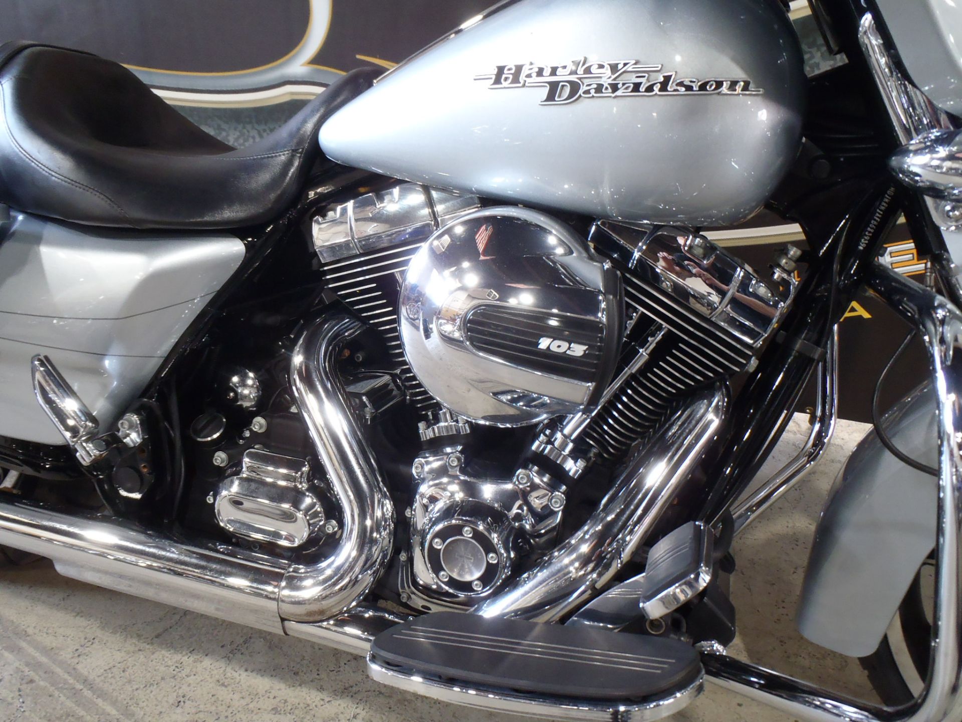 2015 Harley-Davidson Street Glide® Special in South Saint Paul, Minnesota - Photo 5