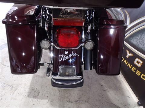 2005 Harley-Davidson FLHT/FLHTI Electra Glide® Standard in South Saint Paul, Minnesota - Photo 17