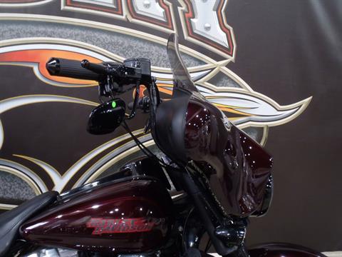 2005 Harley-Davidson FLHT/FLHTI Electra Glide® Standard in South Saint Paul, Minnesota - Photo 3