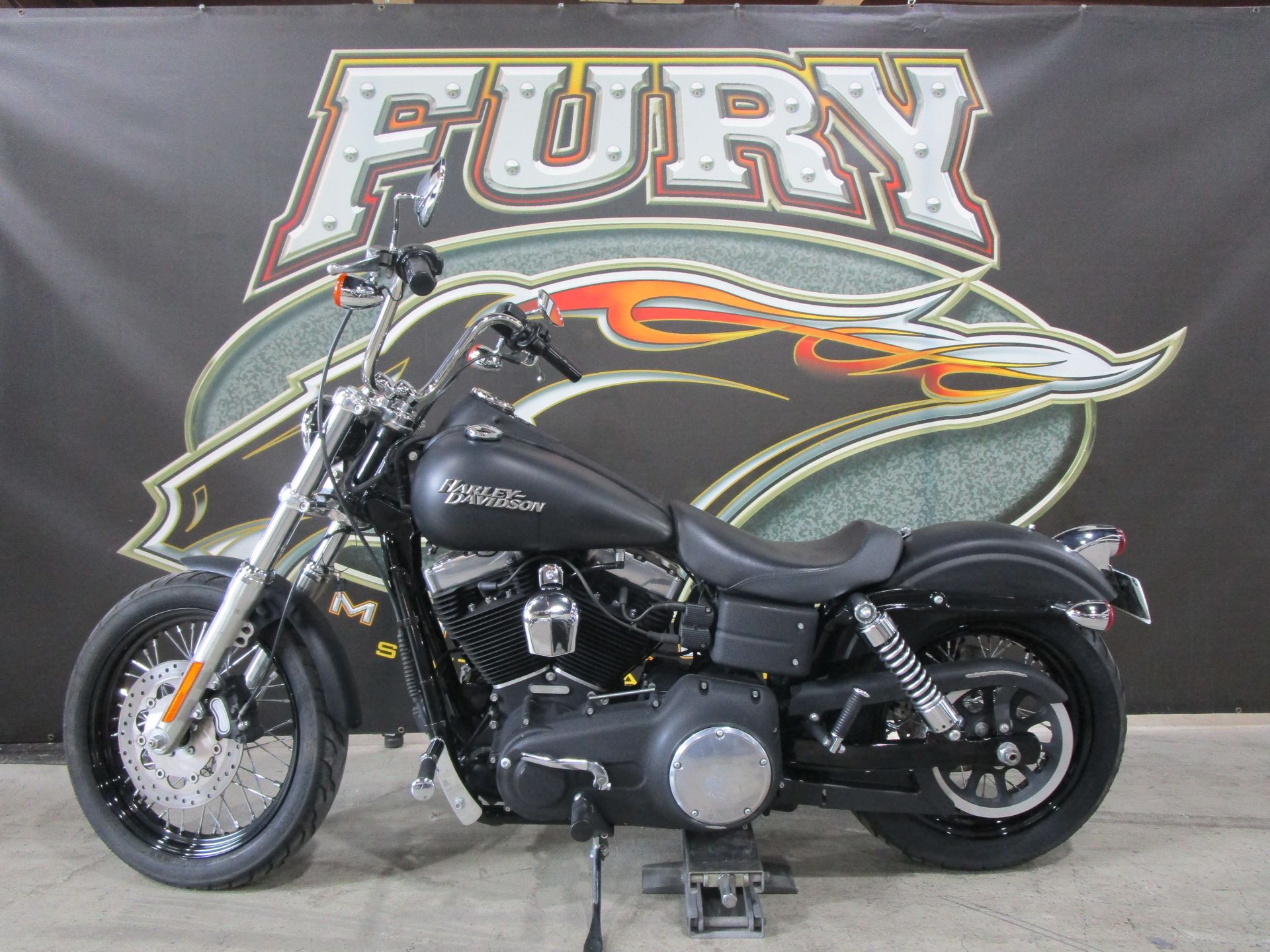2010 Harley-Davidson Dyna® Street Bob® in South Saint Paul, Minnesota - Photo 11