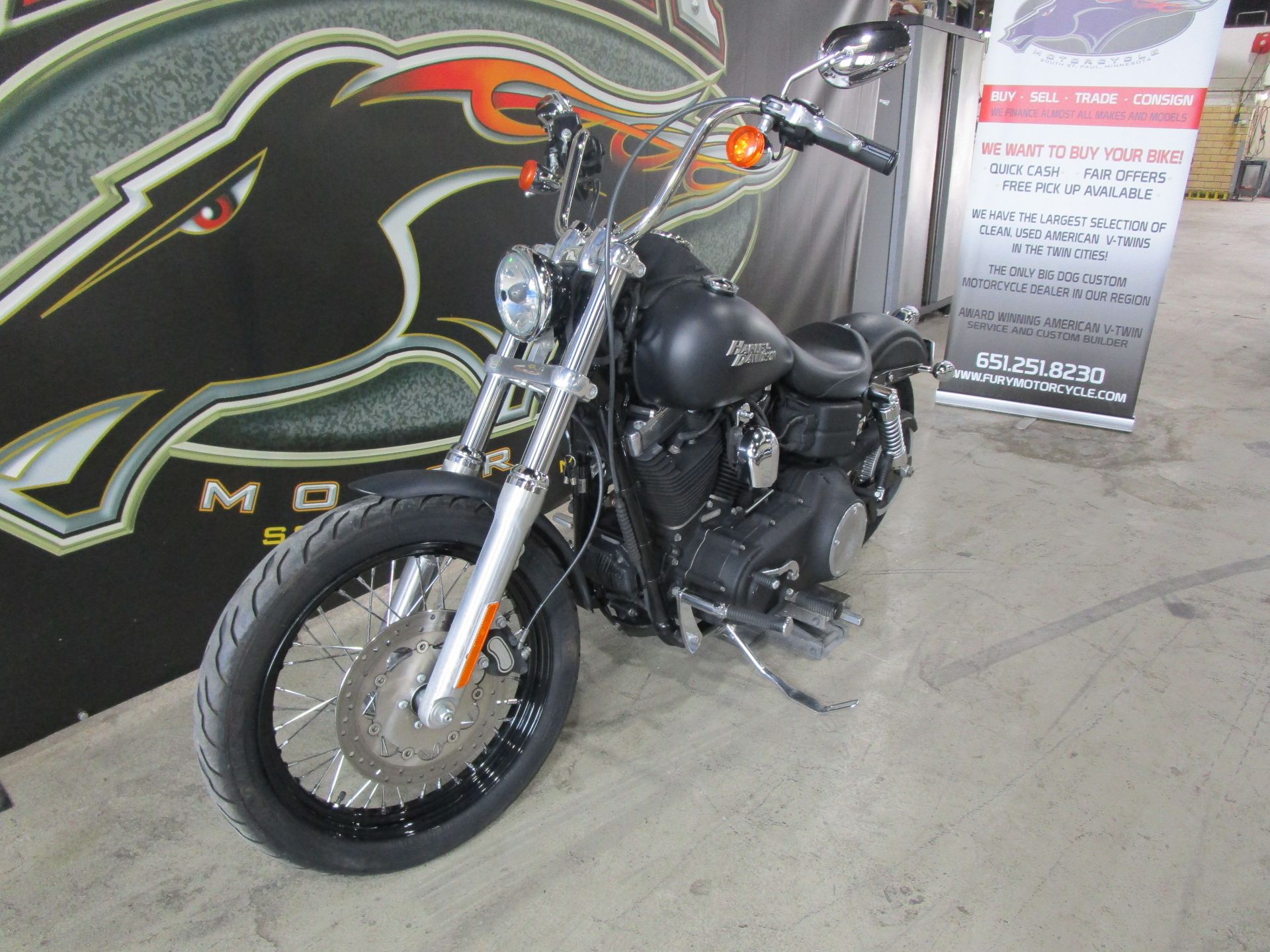 2010 Harley-Davidson Dyna® Street Bob® in South Saint Paul, Minnesota - Photo 12