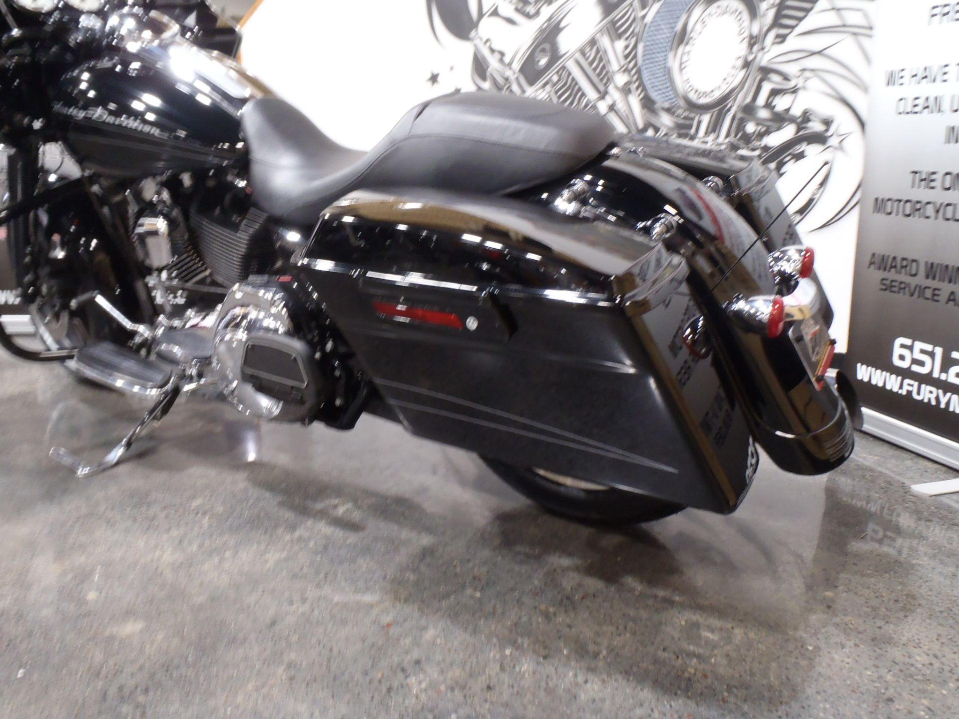 2011 Harley-Davidson Road Glide® Custom in South Saint Paul, Minnesota - Photo 12