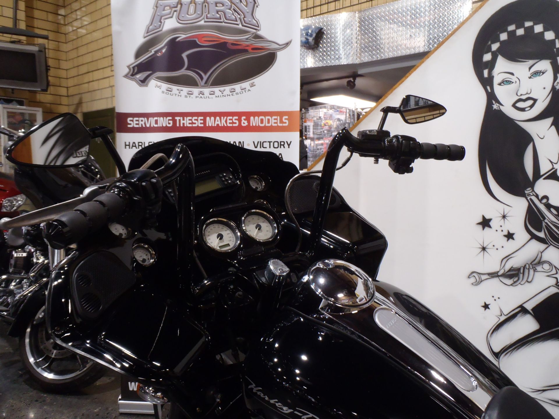2011 Harley-Davidson Road Glide® Custom in South Saint Paul, Minnesota - Photo 13
