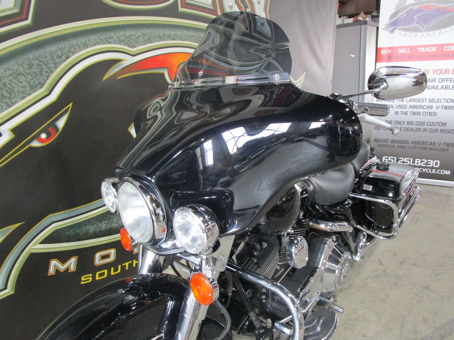 2002 Harley-Davidson FLHT Electra Glide® Standard in South Saint Paul, Minnesota - Photo 11