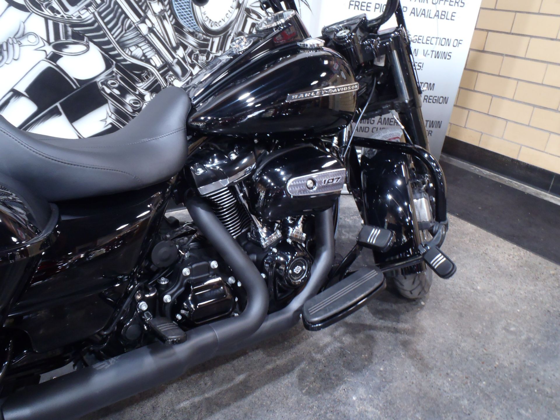 2018 Harley-Davidson Road King® Special in South Saint Paul, Minnesota - Photo 6