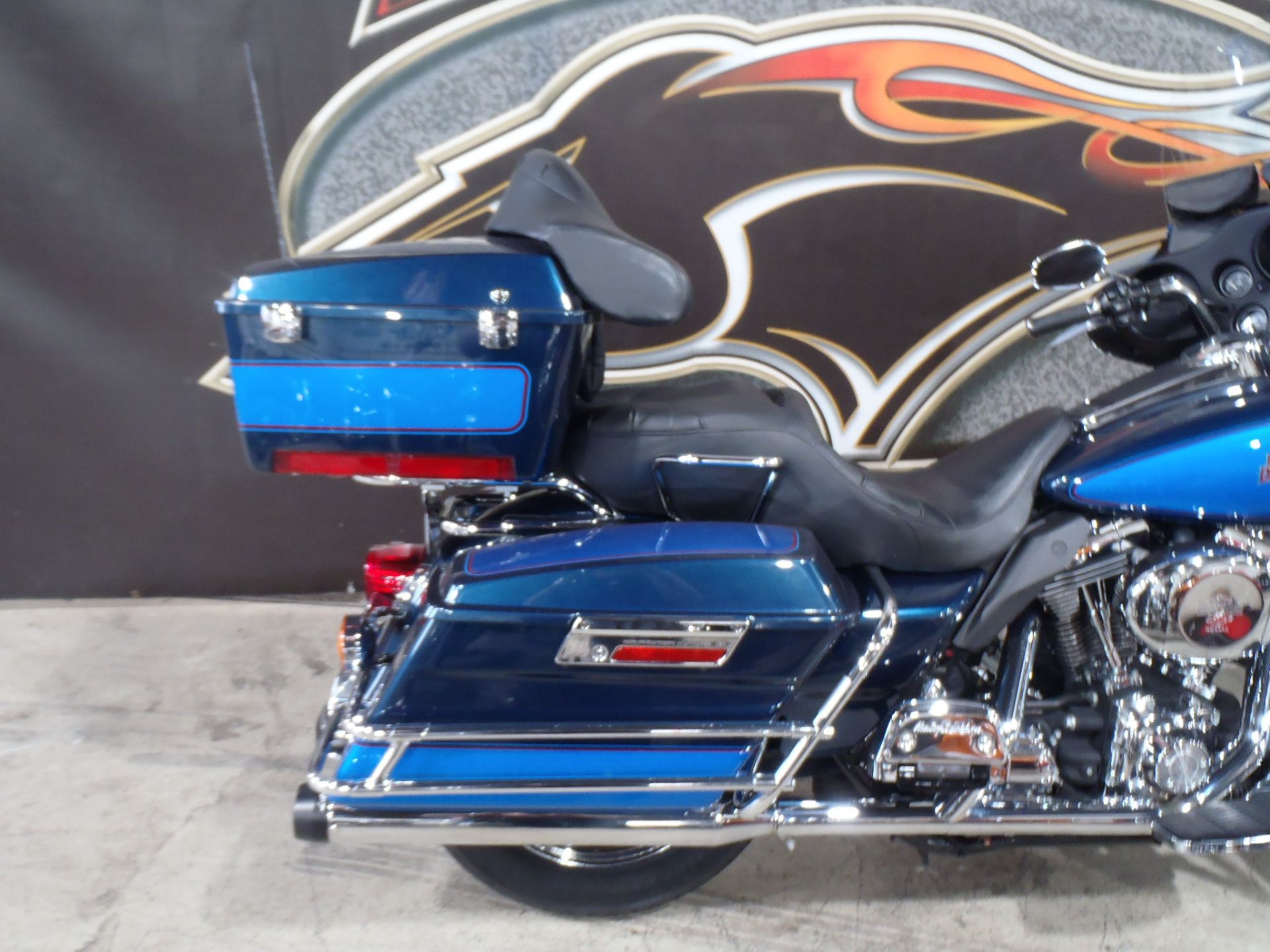 2004 Harley-Davidson FLHTC/FLHTCI Electra Glide® Classic in South Saint Paul, Minnesota - Photo 8