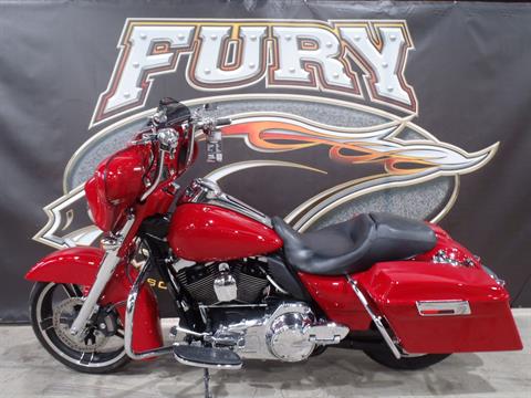 2011 Harley-Davidson Street Glide® in South Saint Paul, Minnesota - Photo 8
