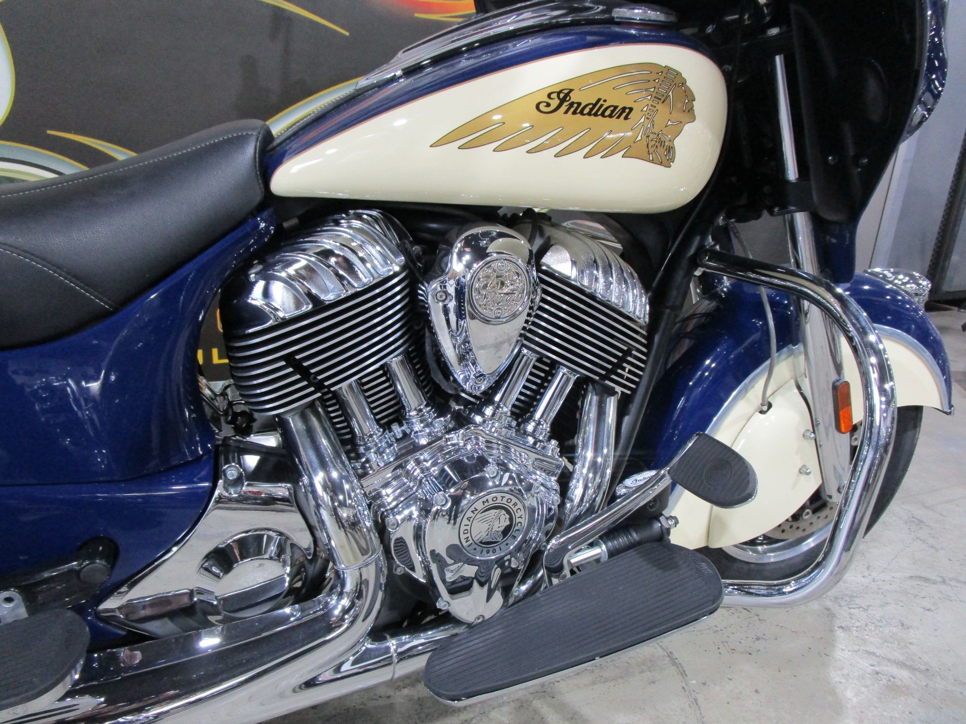 2015 Indian Motorcycle Chieftain® in South Saint Paul, Minnesota - Photo 7