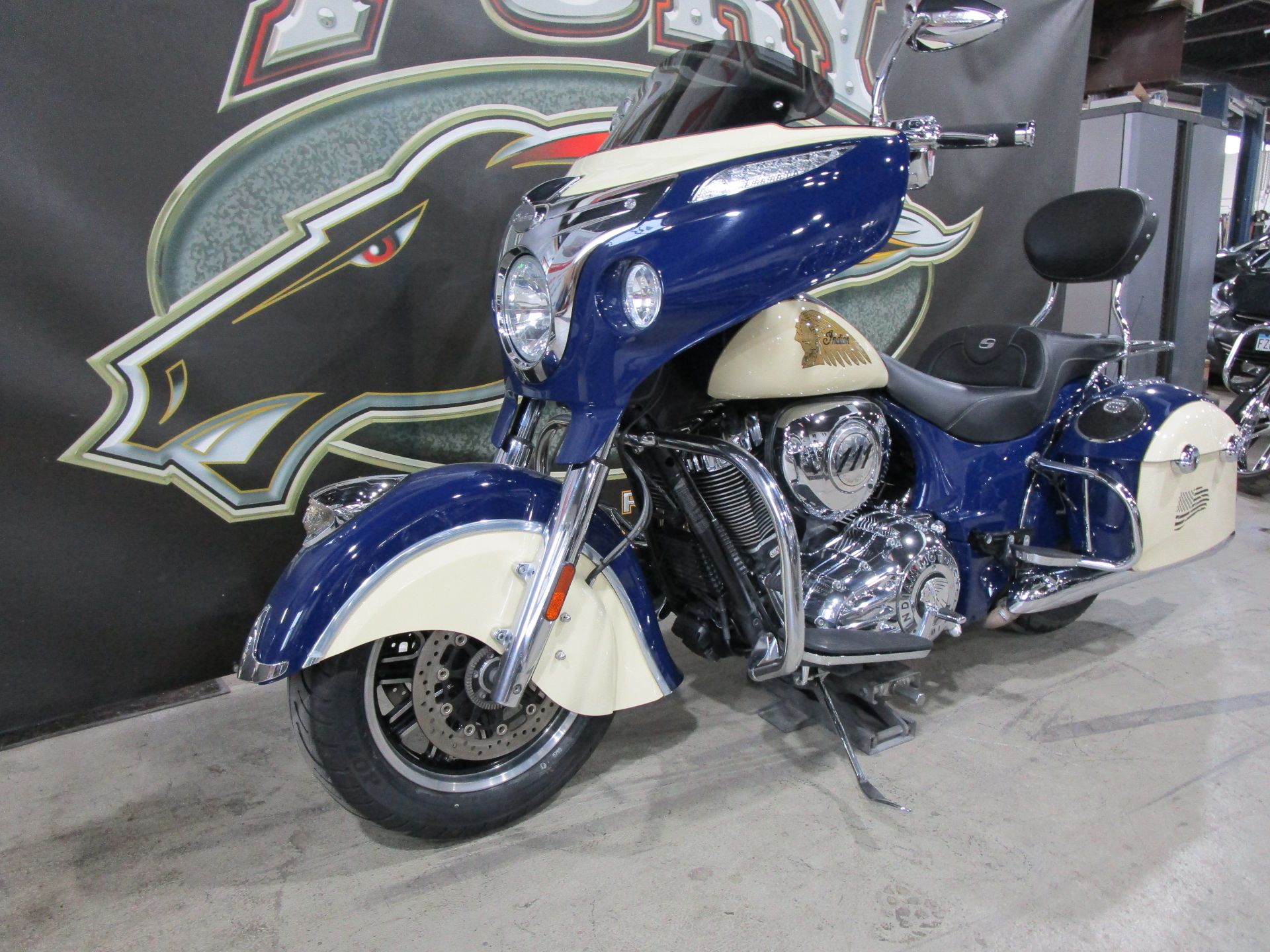 2015 Indian Motorcycle Chieftain® in South Saint Paul, Minnesota - Photo 16