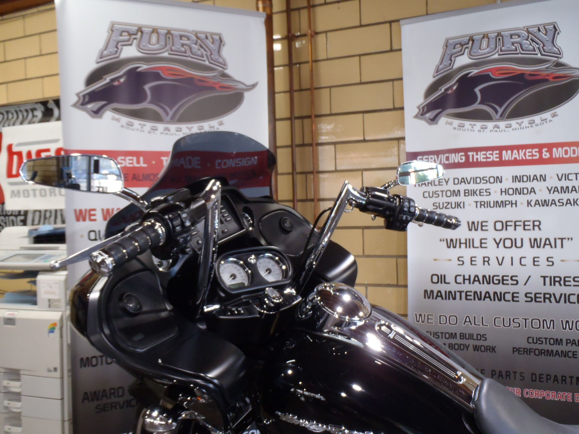 2015 Harley-Davidson Road Glide® in South Saint Paul, Minnesota - Photo 15
