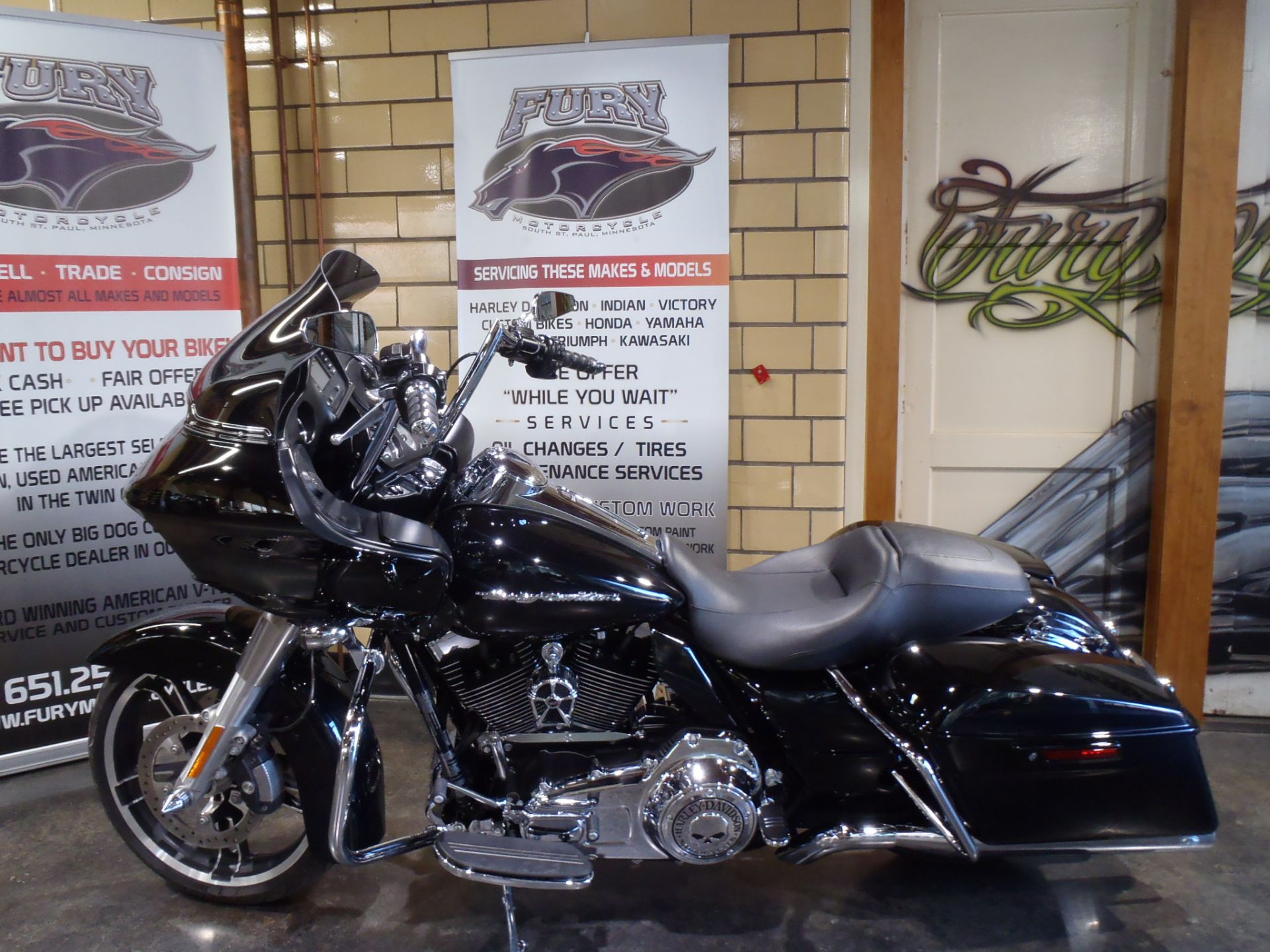 2015 Harley-Davidson Road Glide® in South Saint Paul, Minnesota - Photo 8