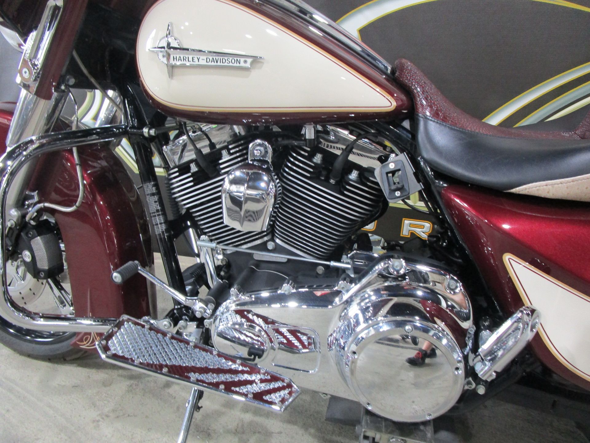 2010 Harley-Davidson Street Glide® in South Saint Paul, Minnesota - Photo 40