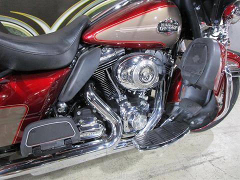 2009 Harley-Davidson Ultra Classic® Electra Glide® in South Saint Paul, Minnesota - Photo 5