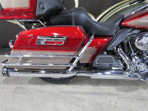 2009 Harley-Davidson Ultra Classic® Electra Glide® in South Saint Paul, Minnesota - Photo 6