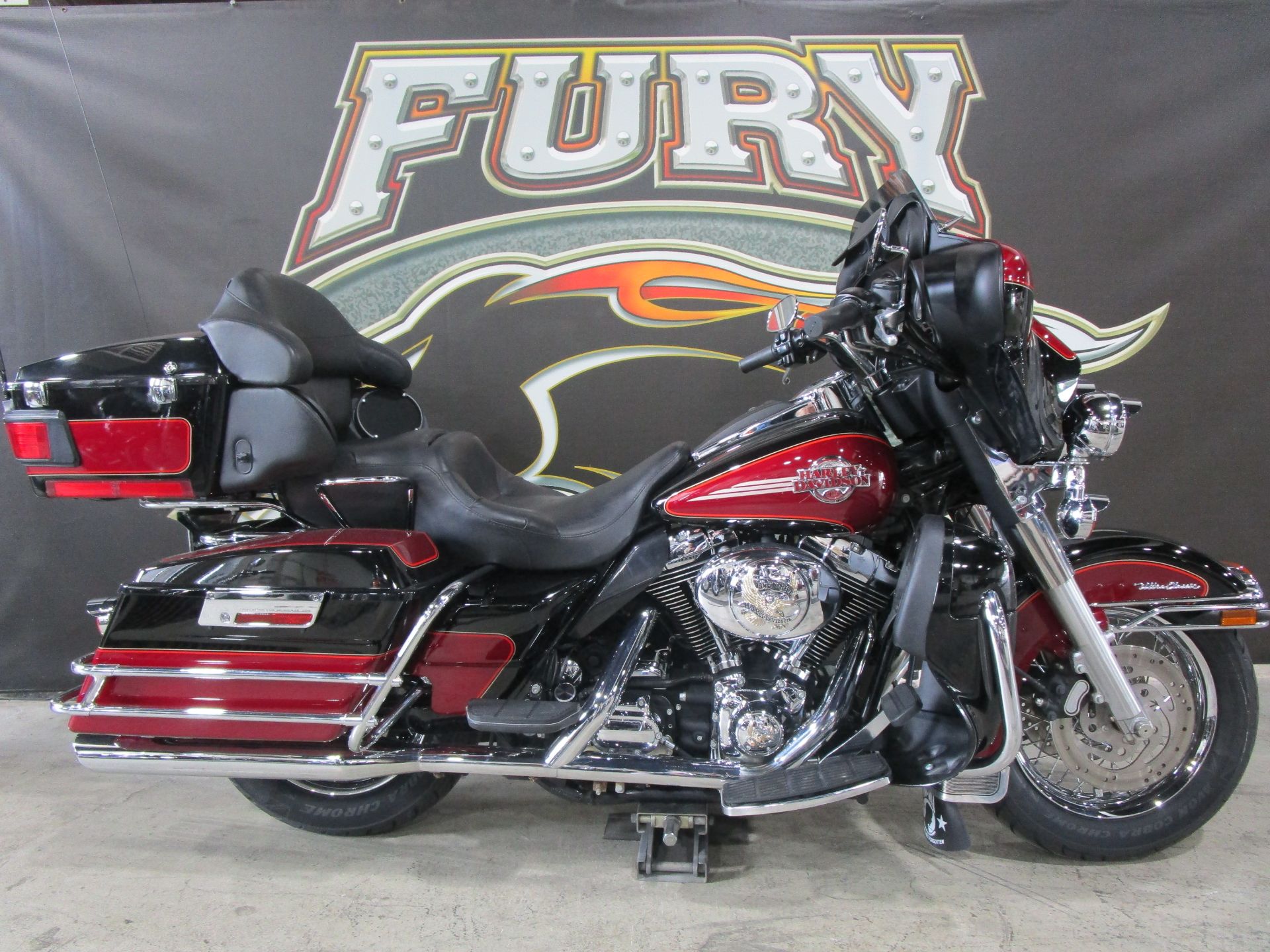 2005 Harley-Davidson FLHTCUI Ultra Classic® Electra Glide® in South Saint Paul, Minnesota - Photo 1