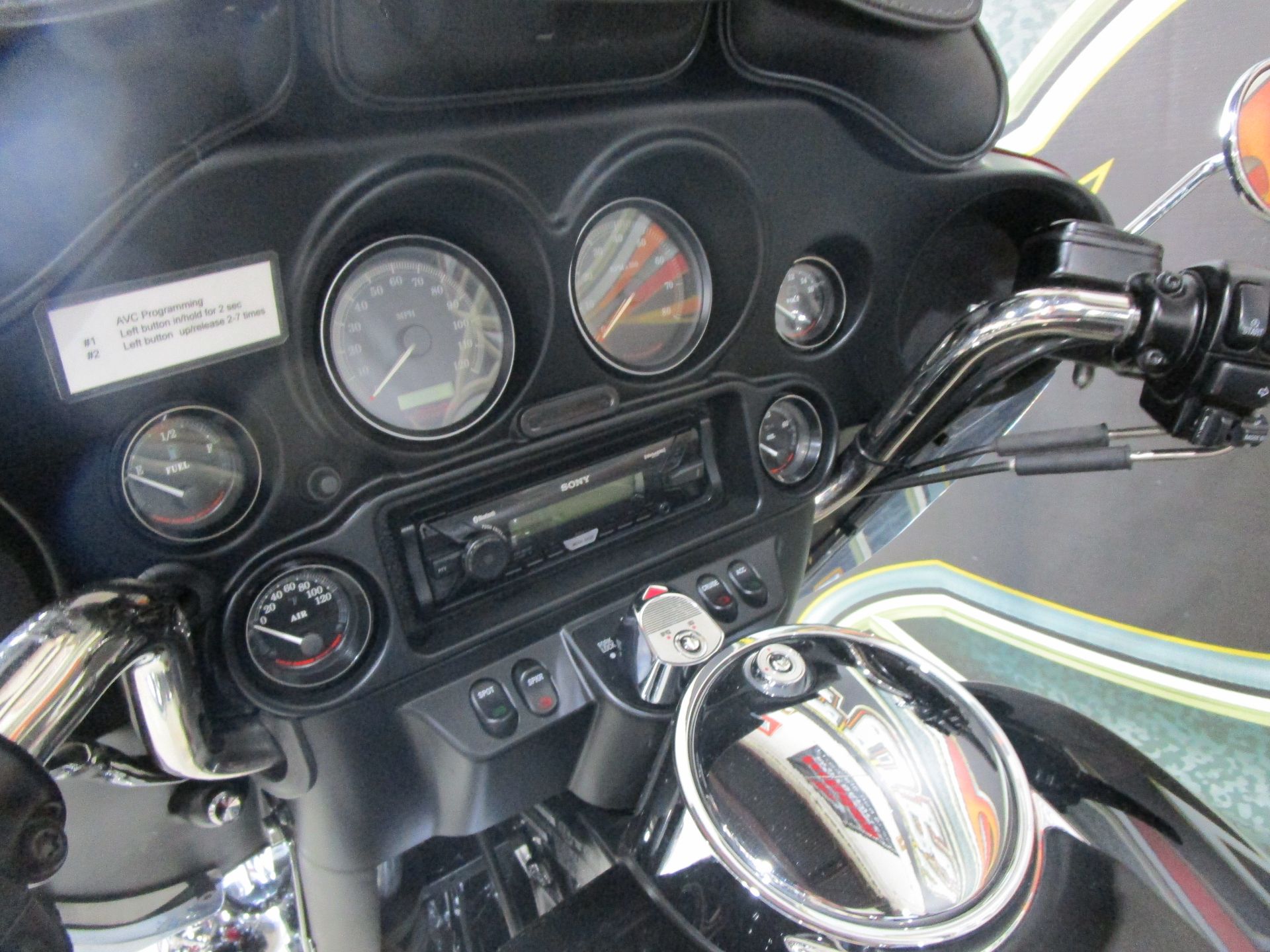 2005 Harley-Davidson FLHTCUI Ultra Classic® Electra Glide® in South Saint Paul, Minnesota - Photo 26
