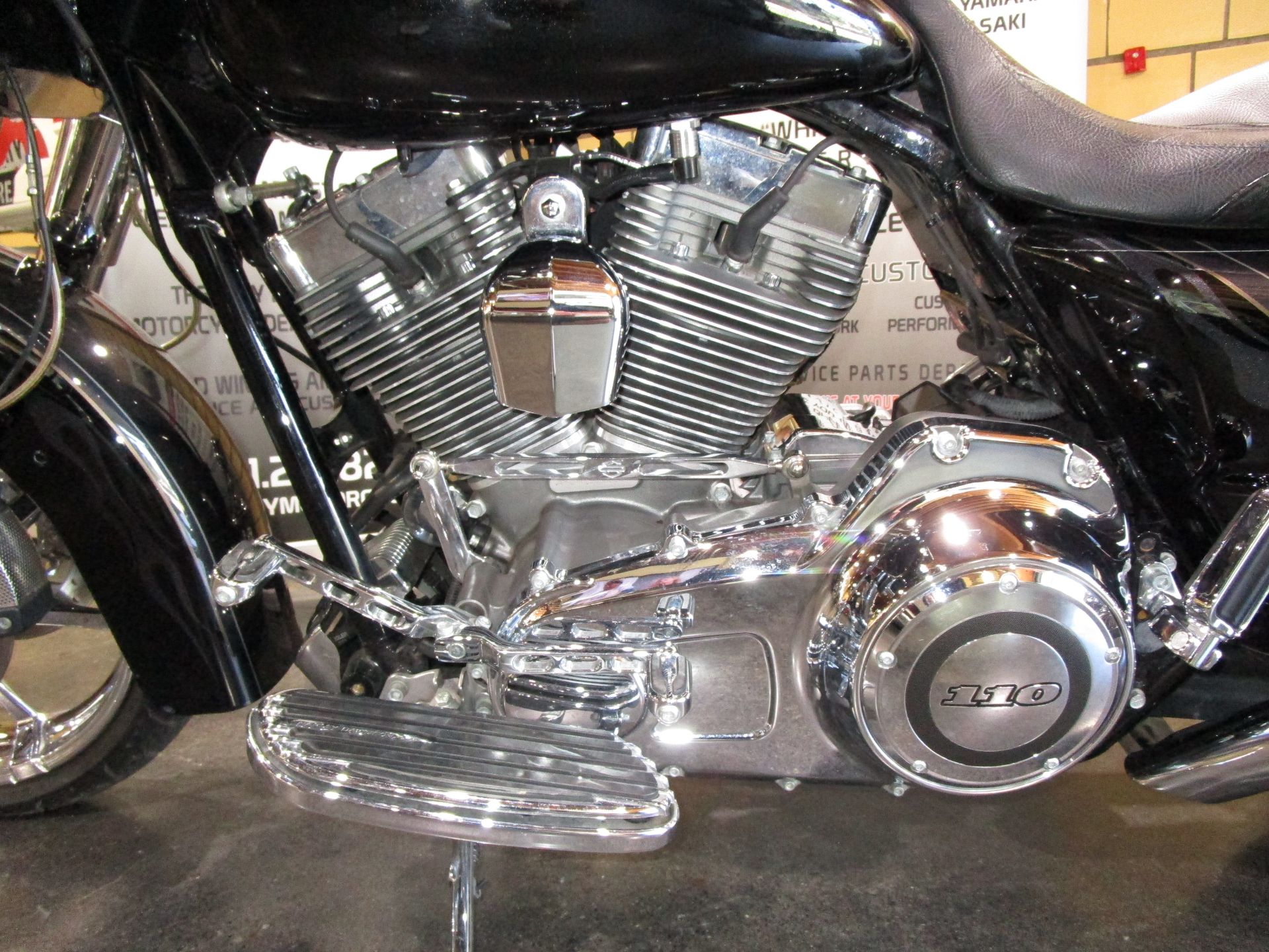 2012 Harley-Davidson CVO™ Street Glide® in South Saint Paul, Minnesota - Photo 23